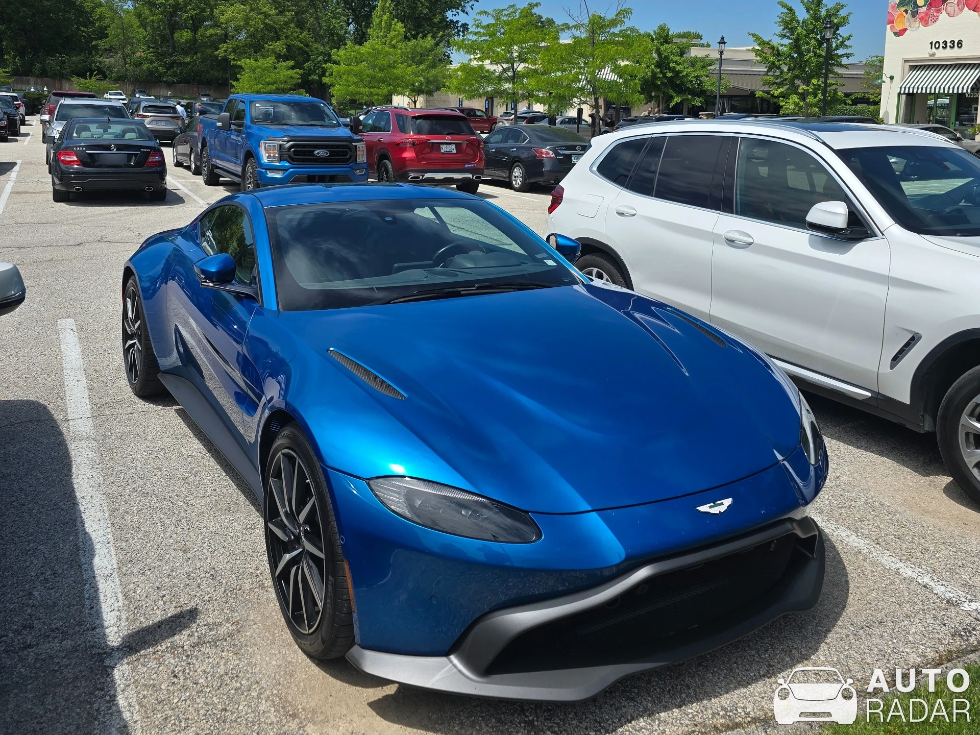 Aston Martin Vantage 1972-1973 spotted in St. Louis