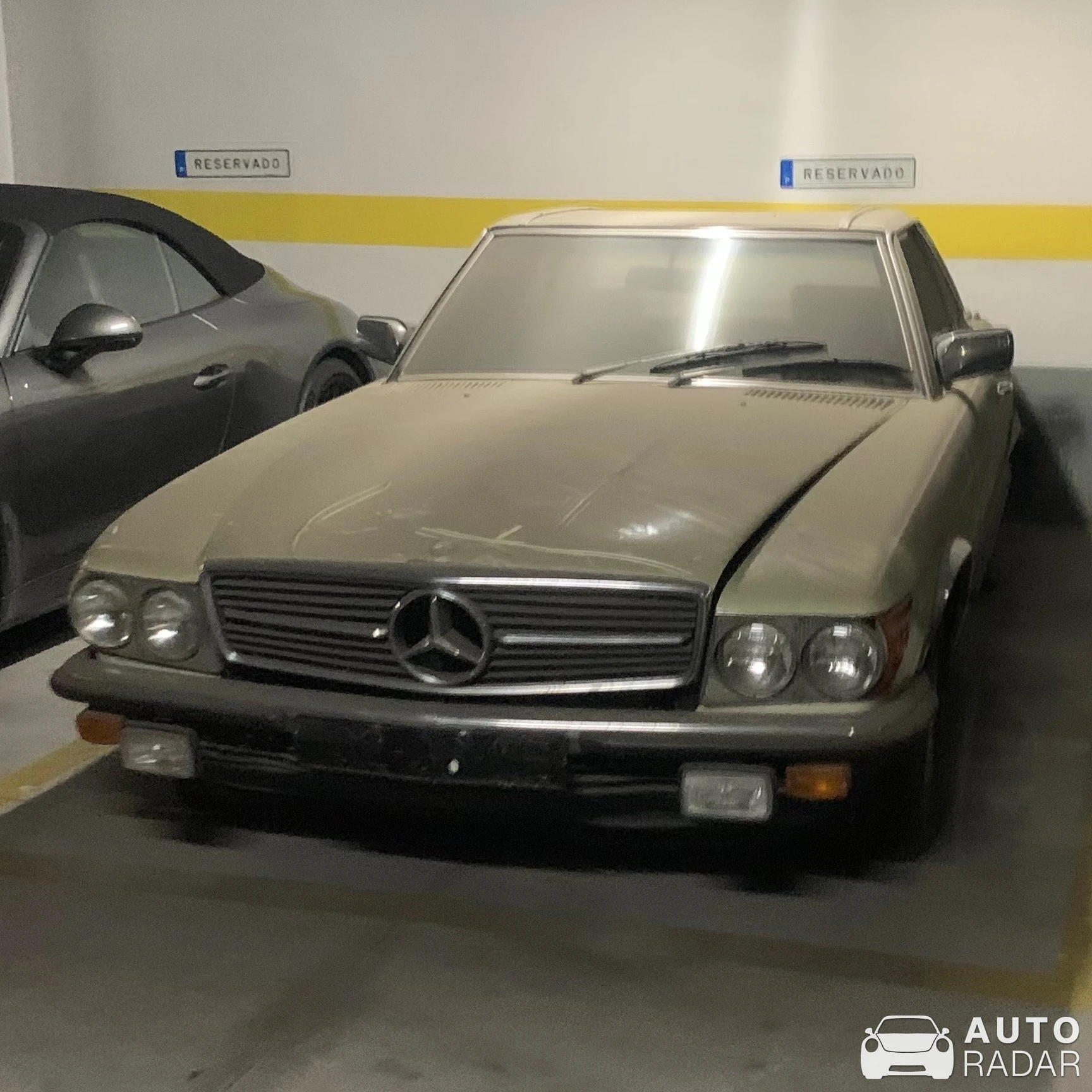 Mercedes-Benz 450 SL spotted in Cascais, Portugal