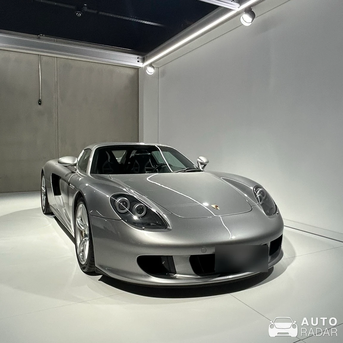 Porsche Carrera GT spotted in Reckange-sur-Mess, Luxembourg