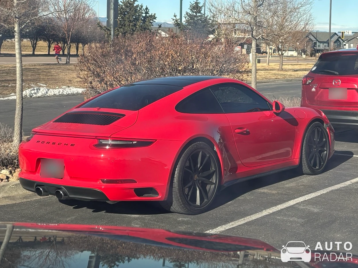 Porsche 991 Carrera S MkII spotted in Castle Rock, United States