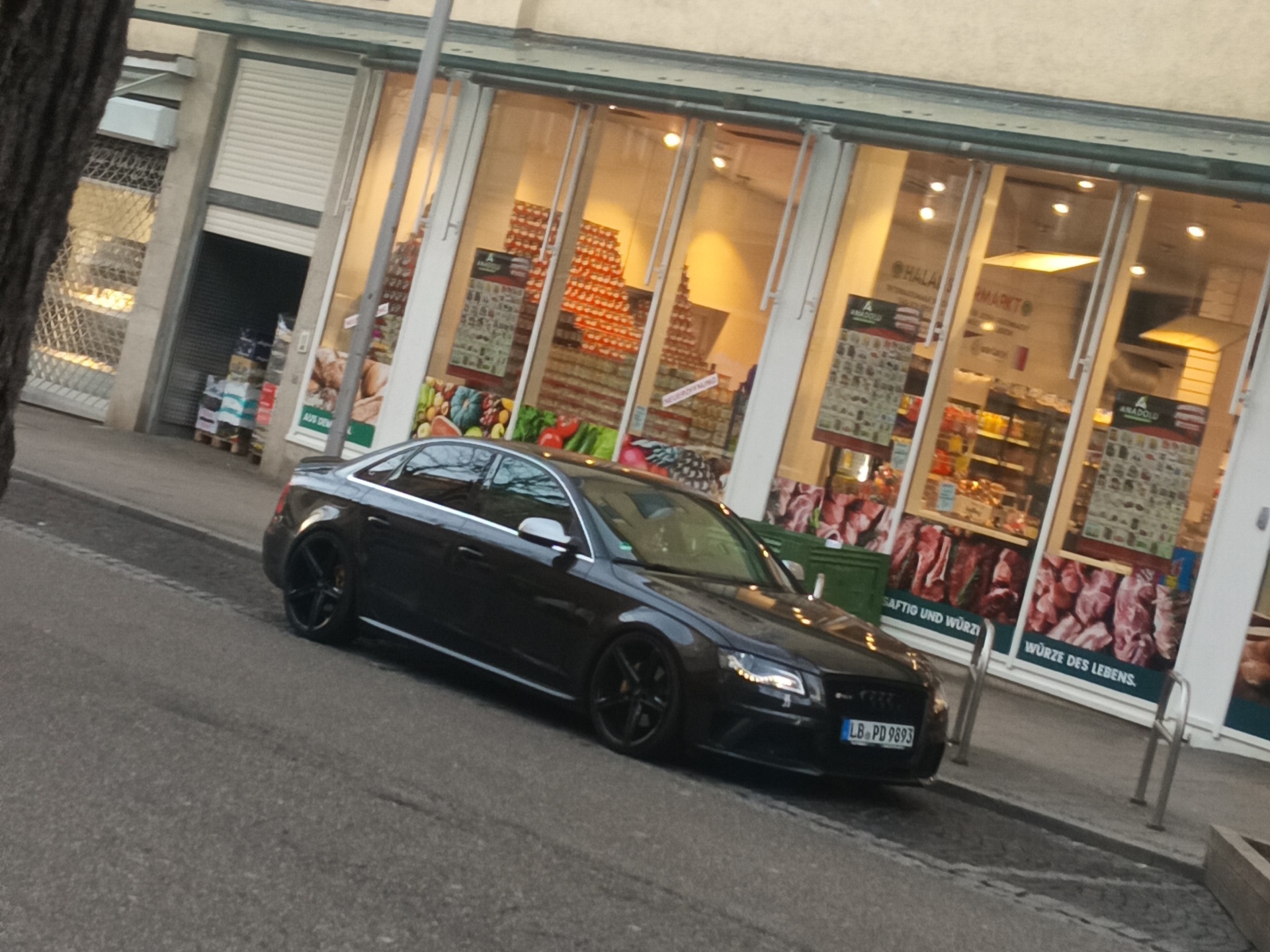 Audi RS4 Sedan