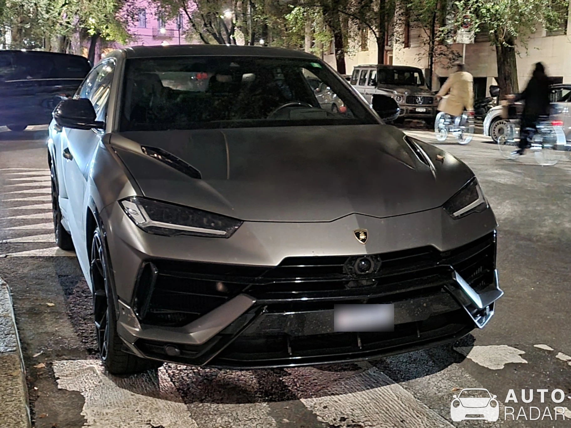 Lamborghini Urus S spotted in Milano, Italia