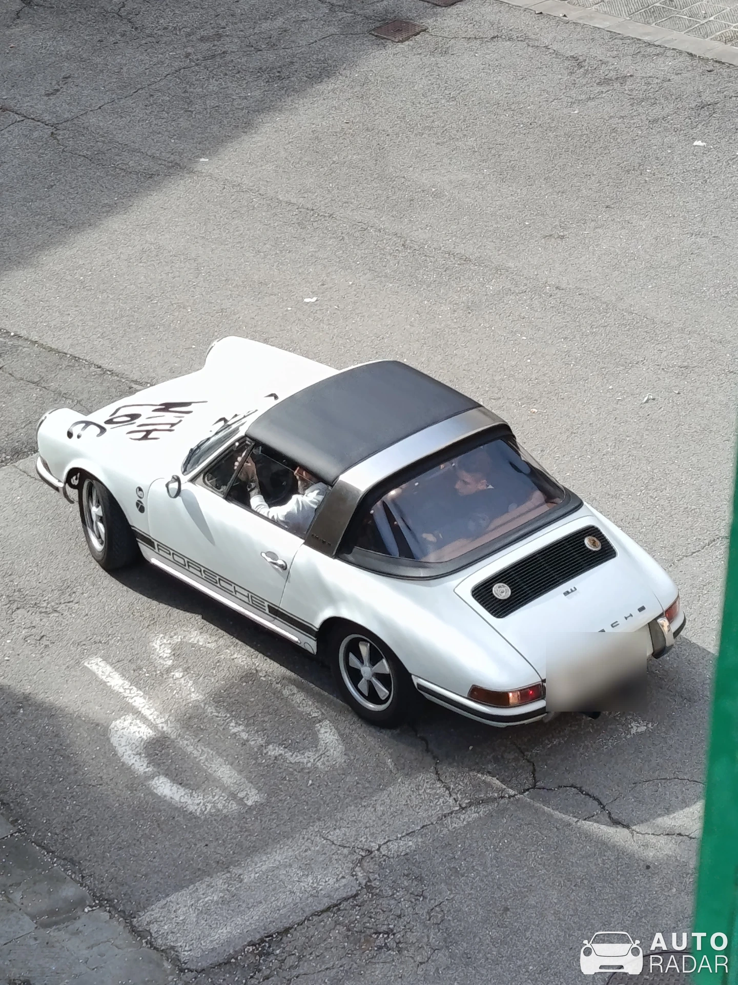 Porsche 911 Targa 2.4 S spotted in Bucine