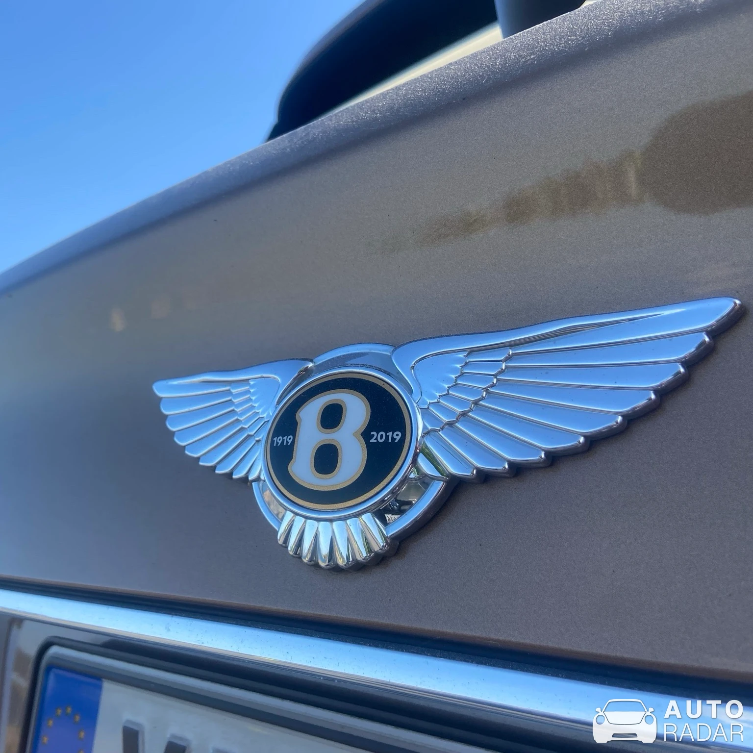 Bentley Bentayga Hybrid S spotted in Helsinki, Suomi