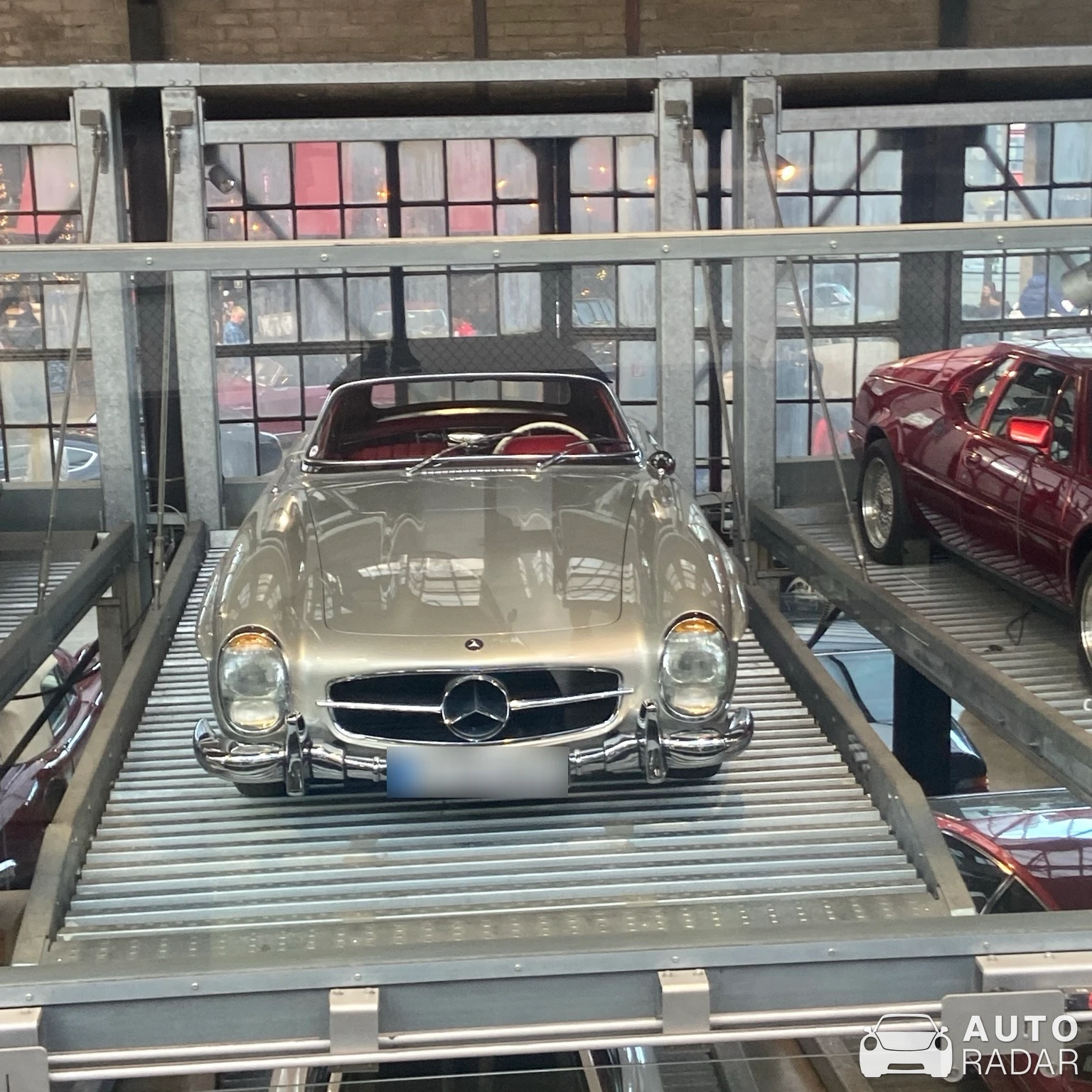 Mercedes-Benz 300SL Roadster spotted in Düsseldorf, Deutschland