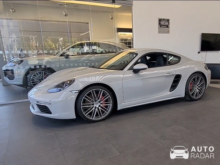 Porsche 718 Boxster spotted in Hualpén, Chile