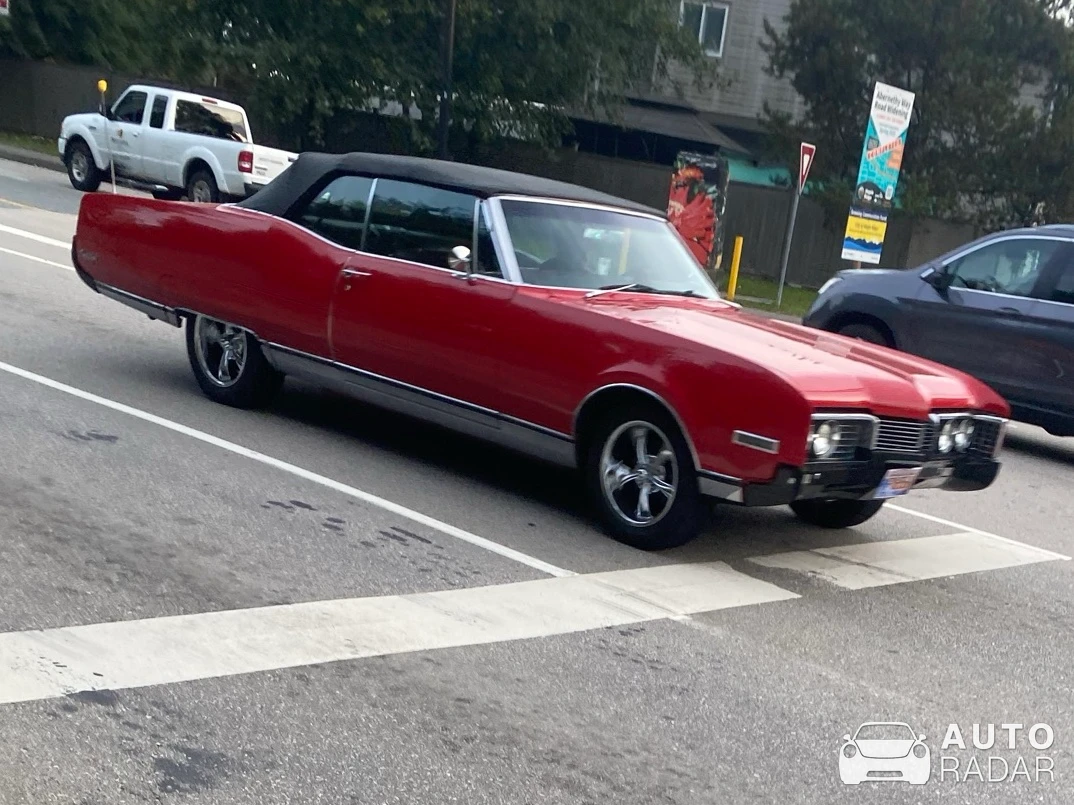Oldsmobile 98 spotted in Maple Ridge