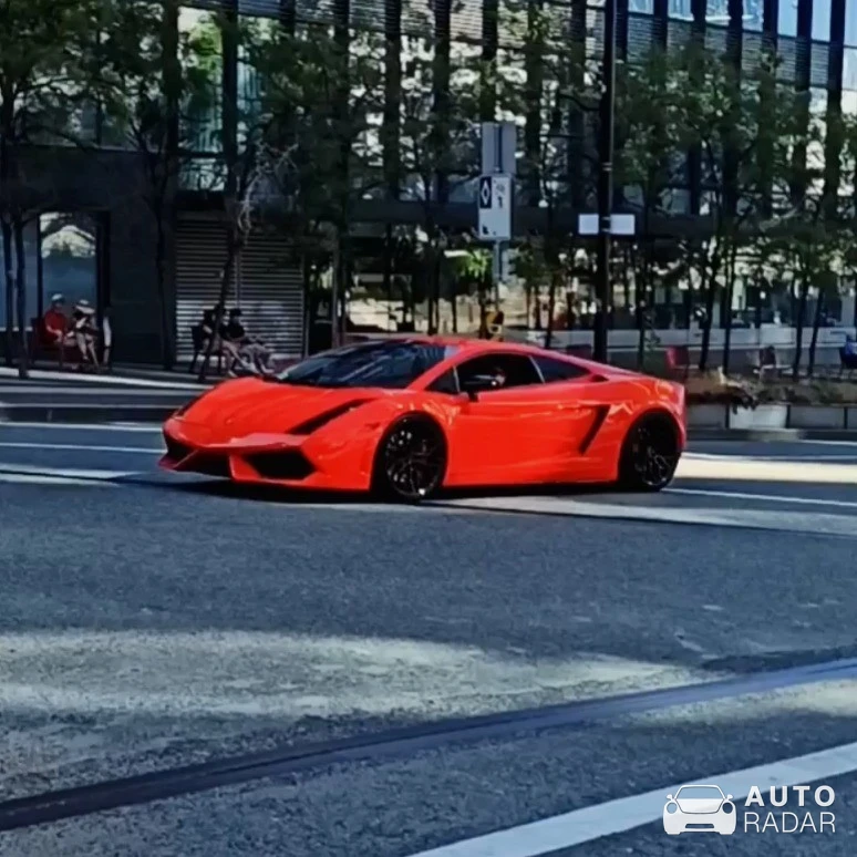 Lamborghini Gallardo LP560-4 spotted in Vancouver, Canada