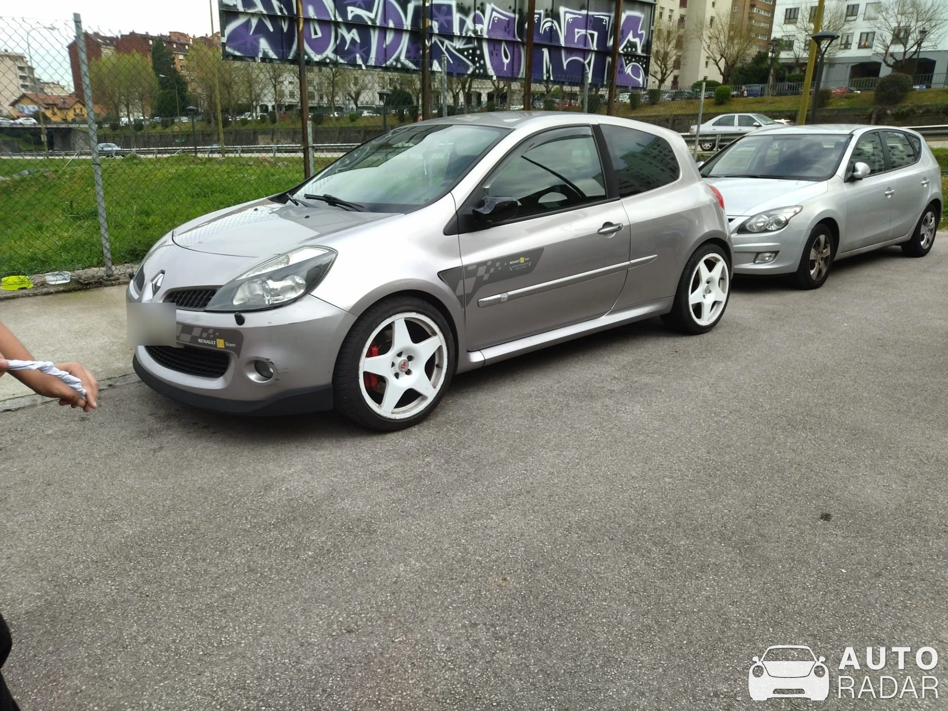 Renault Clio RS F1 Team R27 spotted in Oviedo