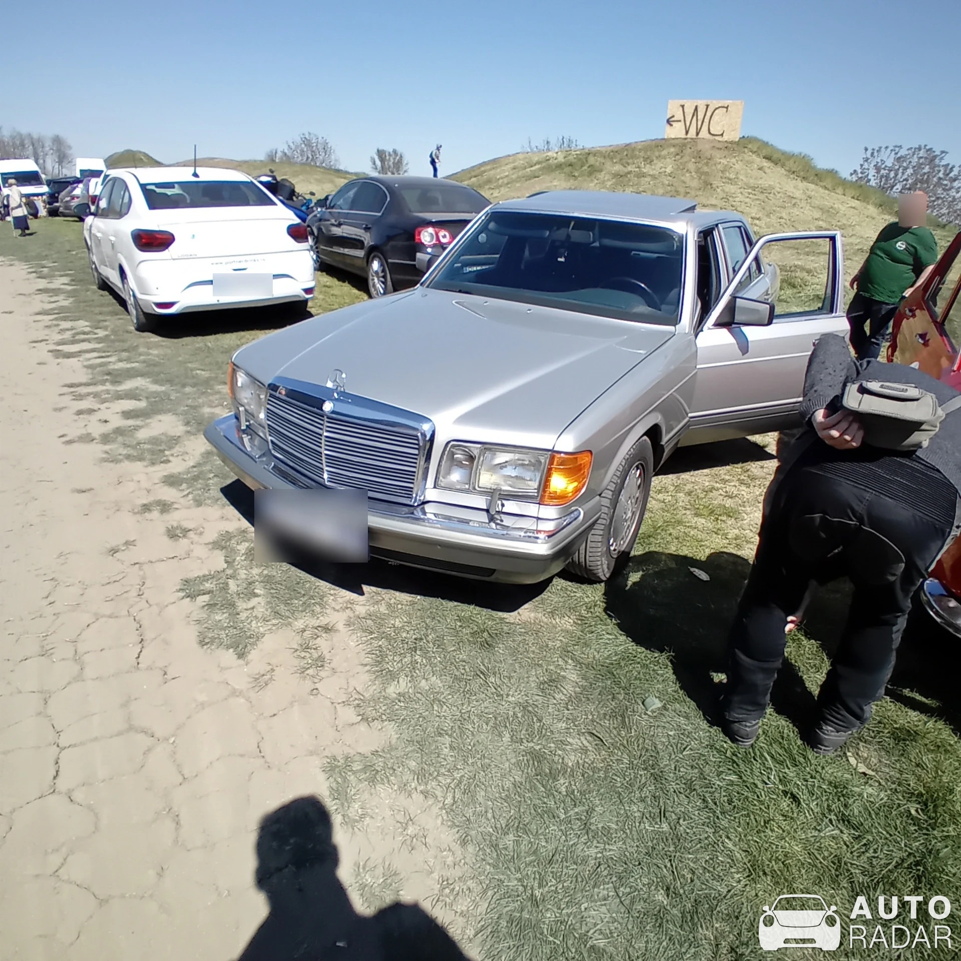 Mercedes-Benz 420 SEL spotted in Biharia