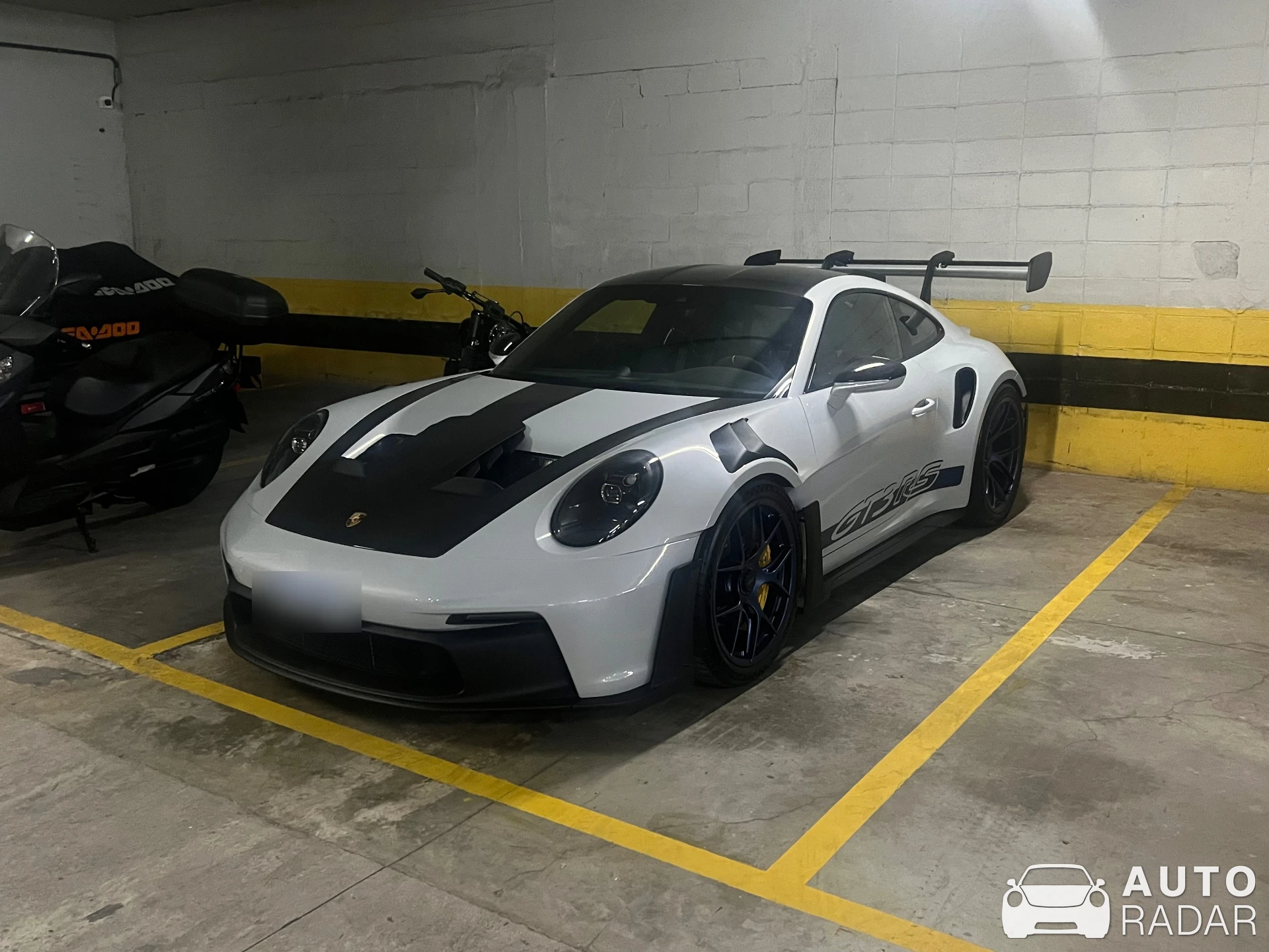 Porsche 992 GT3 RS MkI spotted in Barra da Tijuca, Brazil