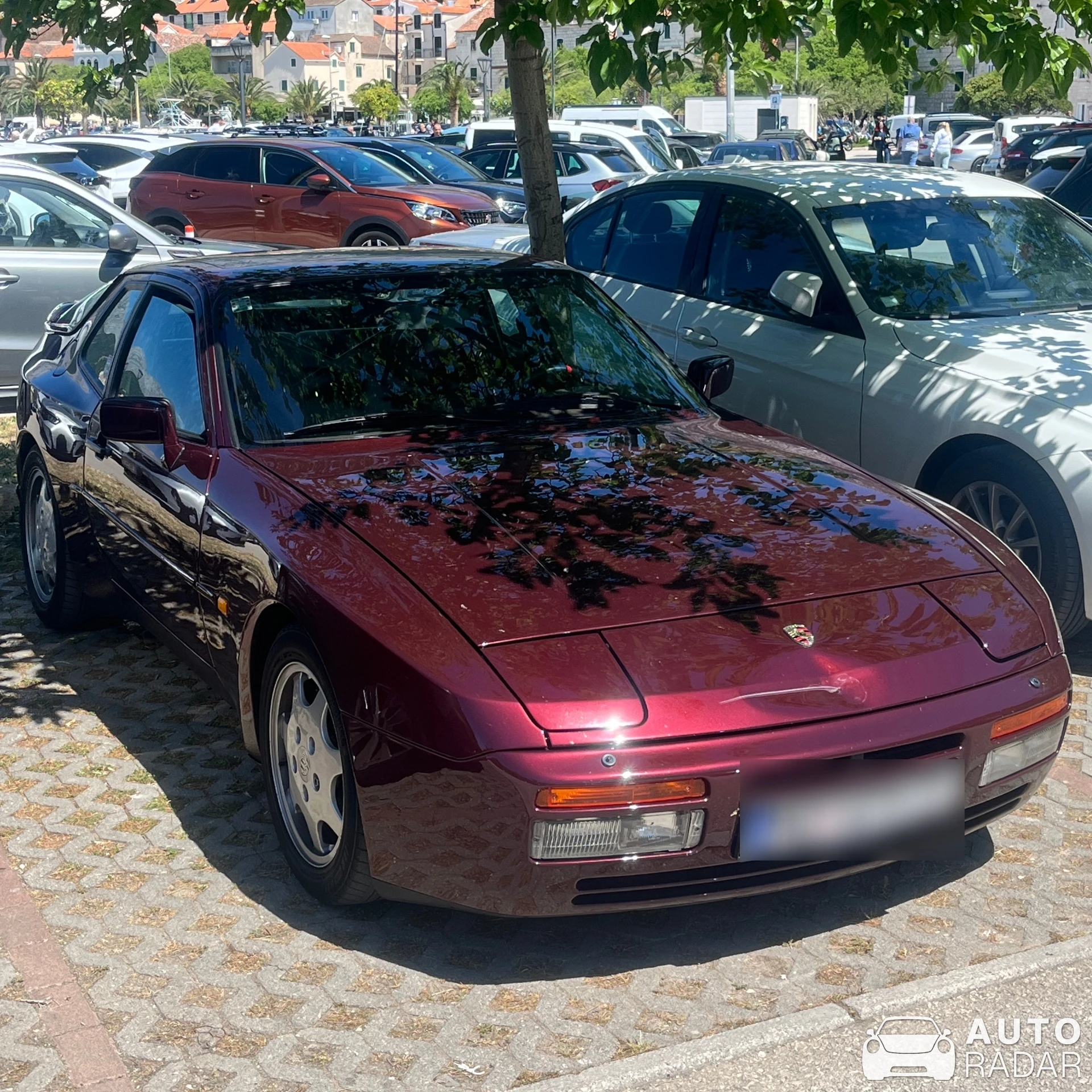 Porsche 944 S2 spotted in Makarska