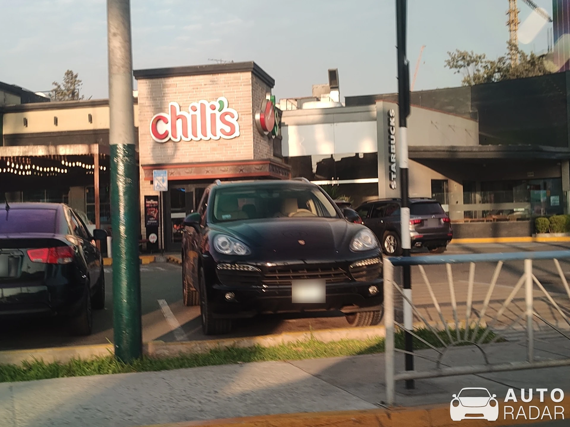 Porsche Cayenne spotted in Santiago de Surco