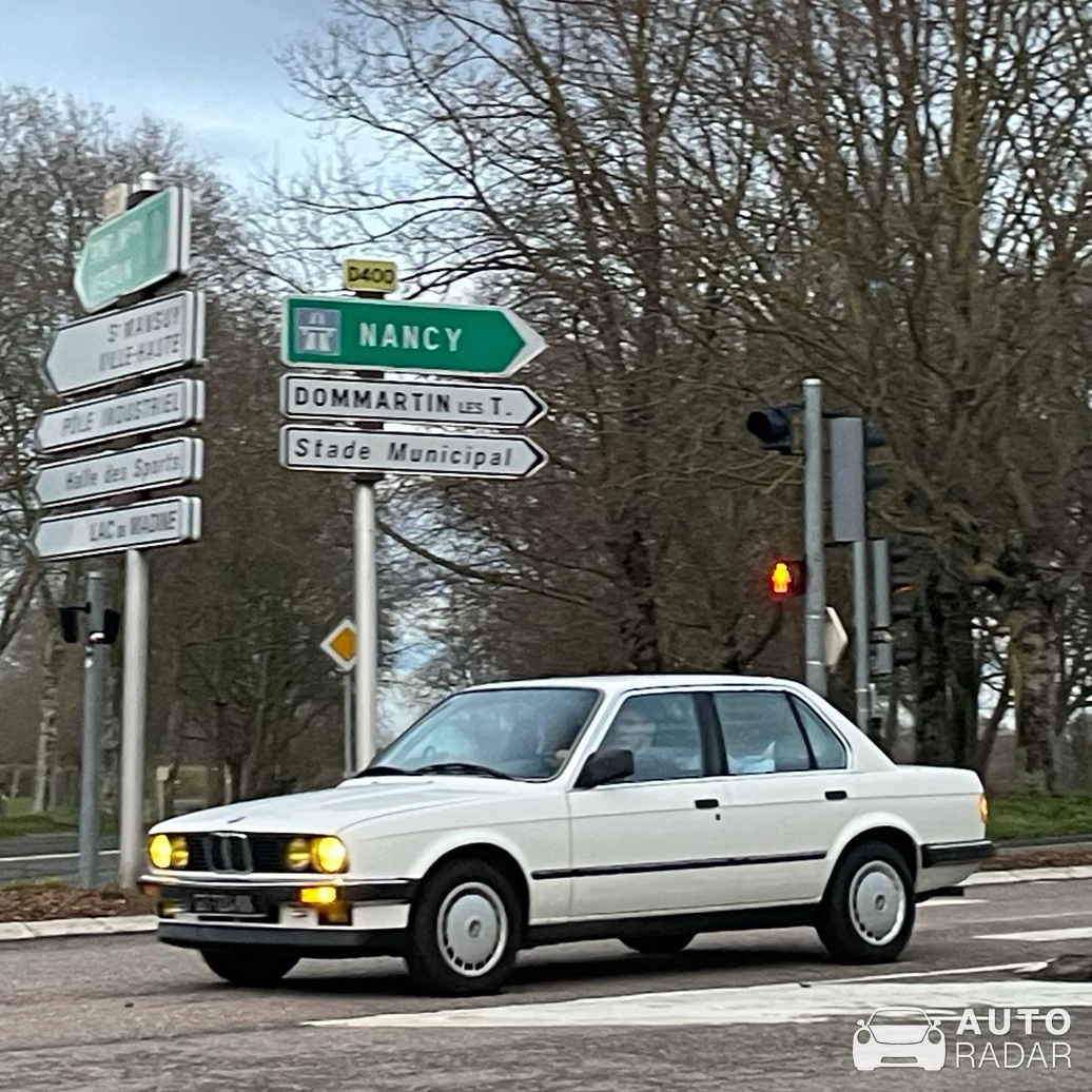 BMW 3 Series E30 spotted in Toul, France