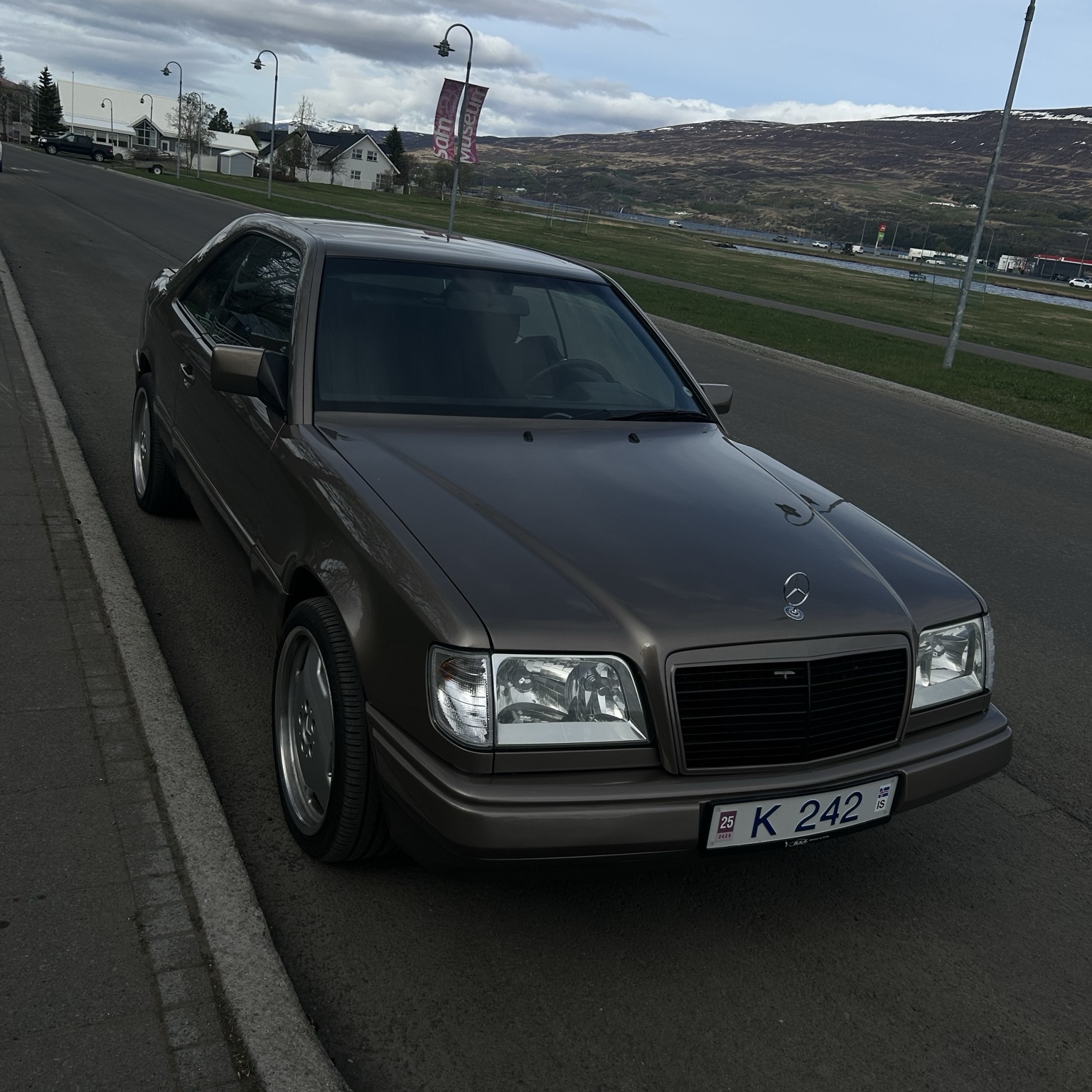 Mercedes-Benz E320 Coupe W214