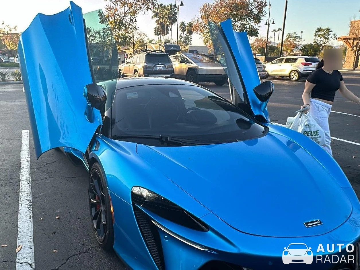 McLaren Artura spotted in San Diego, United States