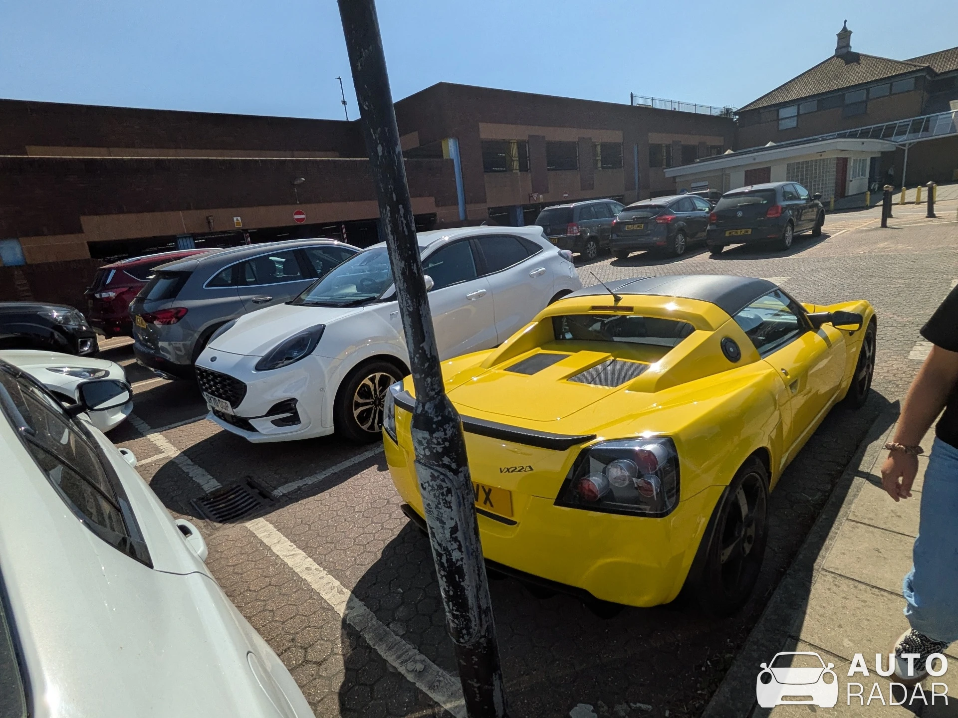 Vauxhall VX220 spotted in Newmarket