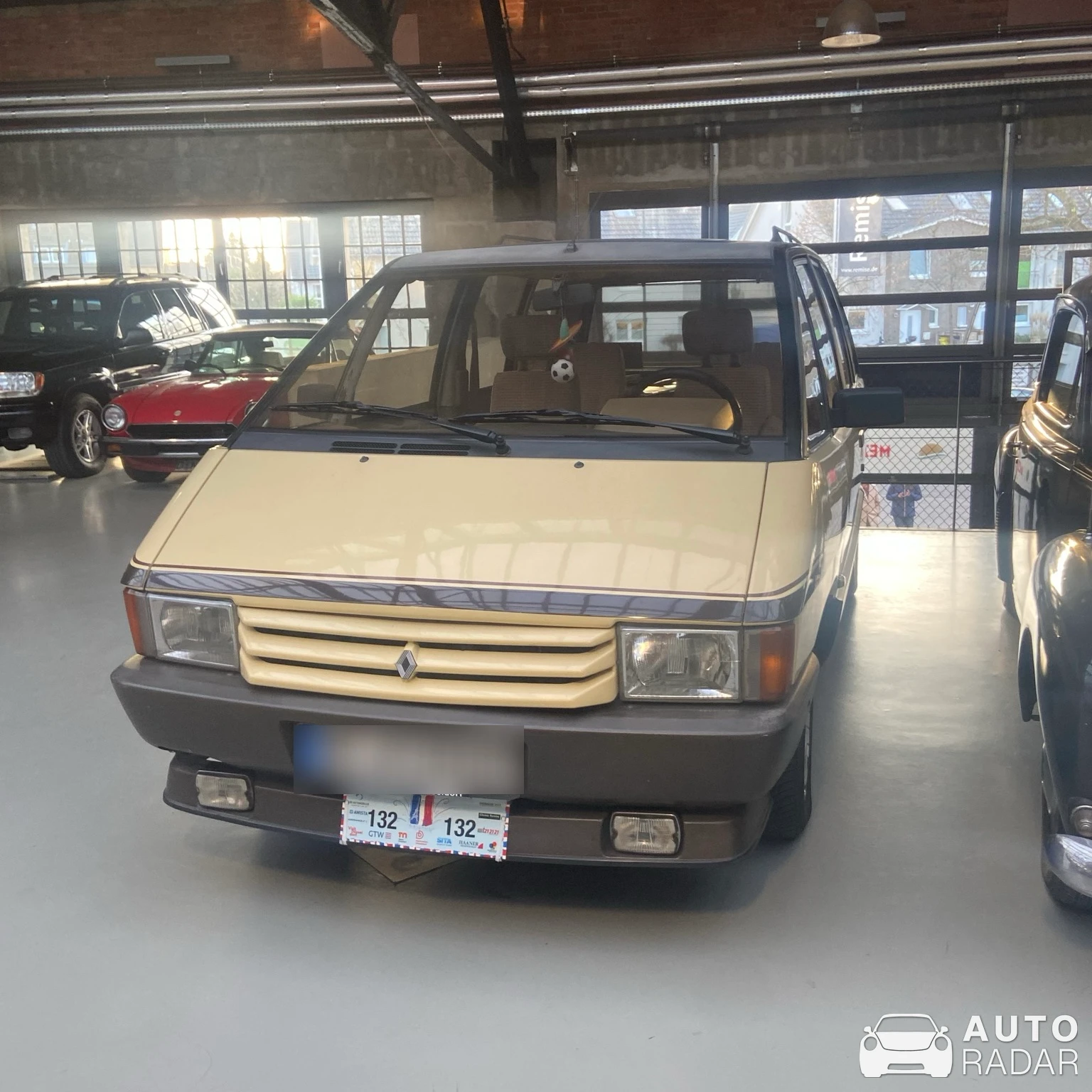 Renault Espace spotted in Düsseldorf