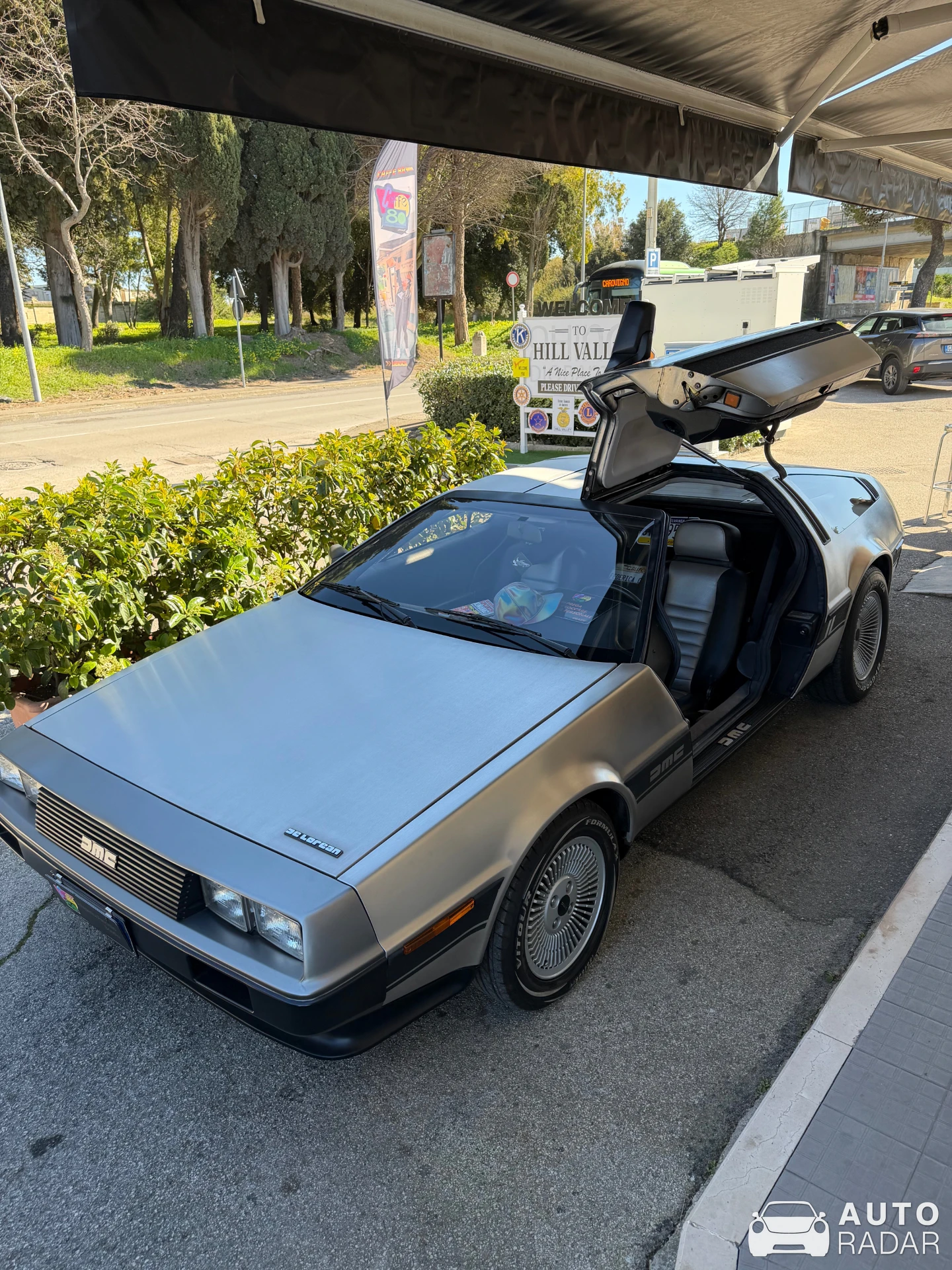 DeLorean DMC-12 spotted in Brindisi