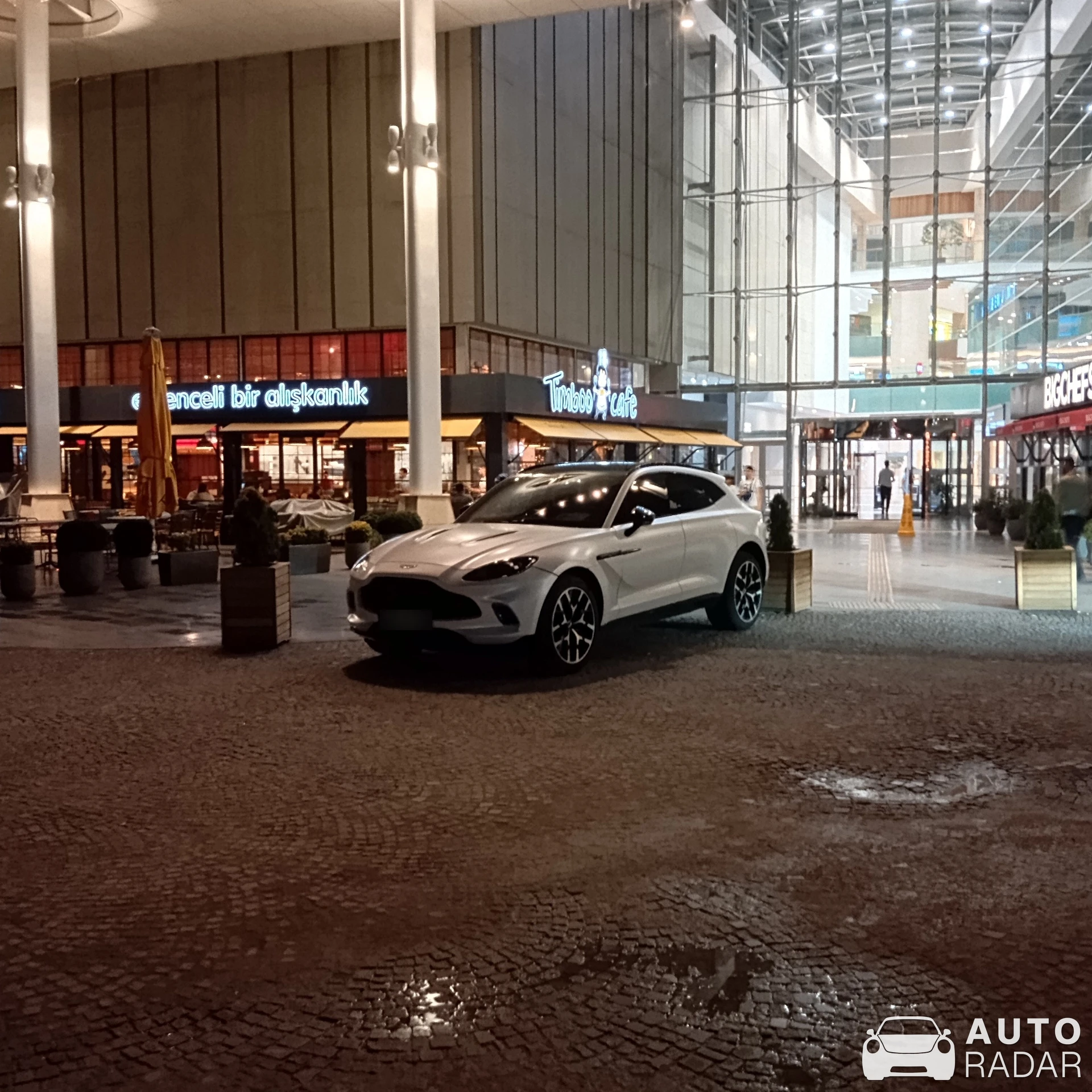 Aston Martin DBX spotted in Çankaya, Türkiye