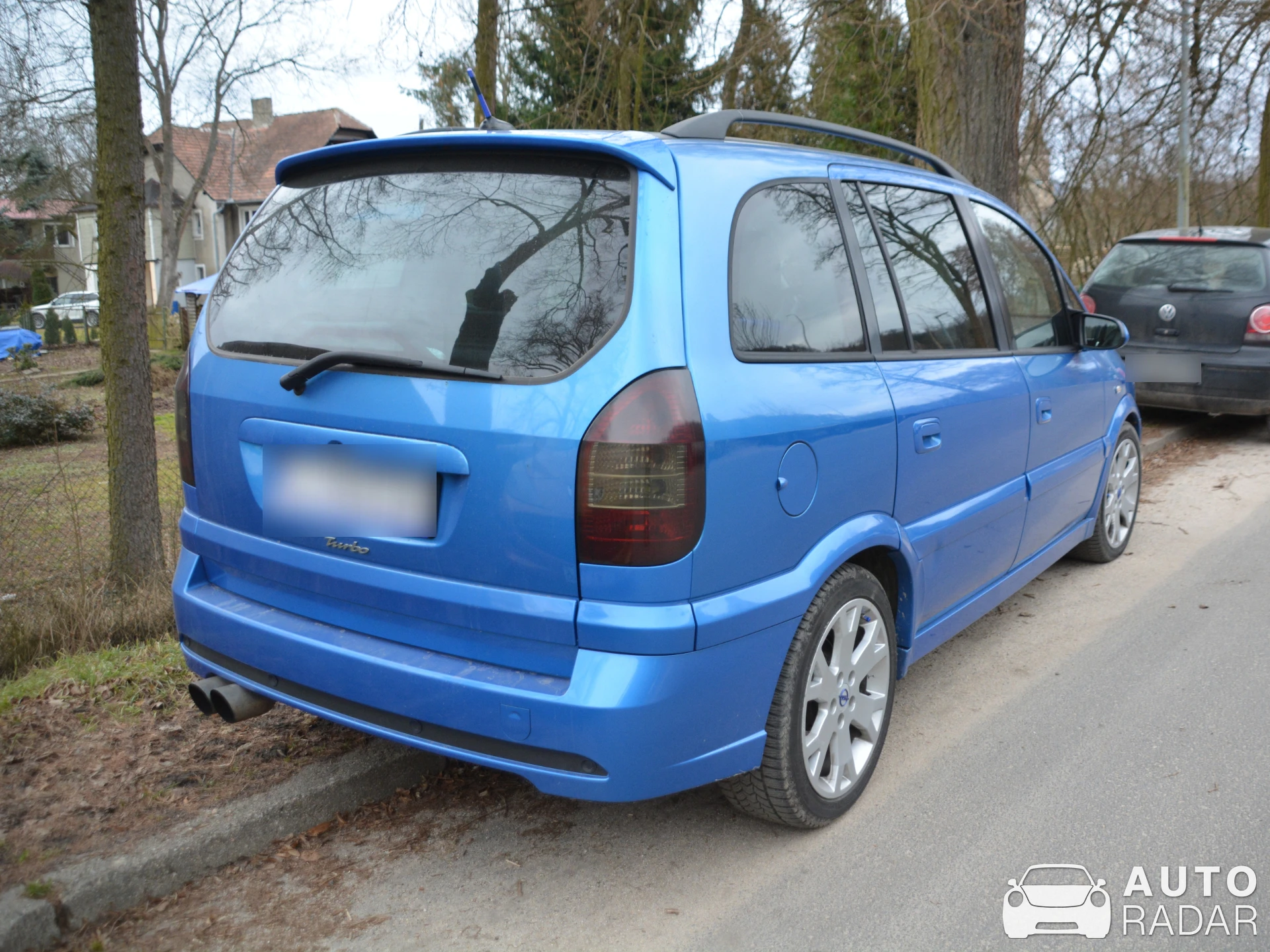 Opel Zafira spotted in Wleń