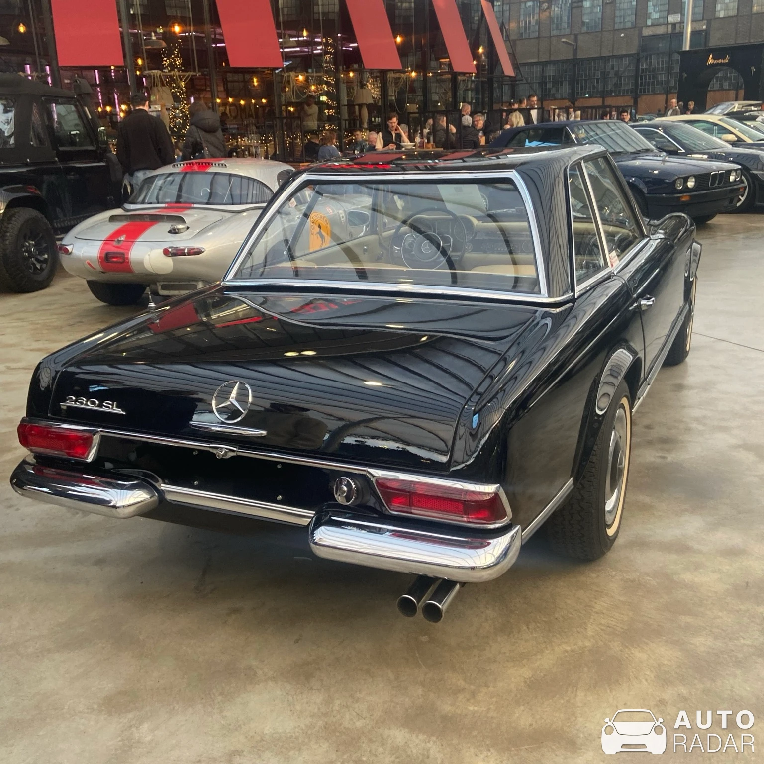 Mercedes-Benz 280SL W113 spotted in Düsseldorf, Deutschland