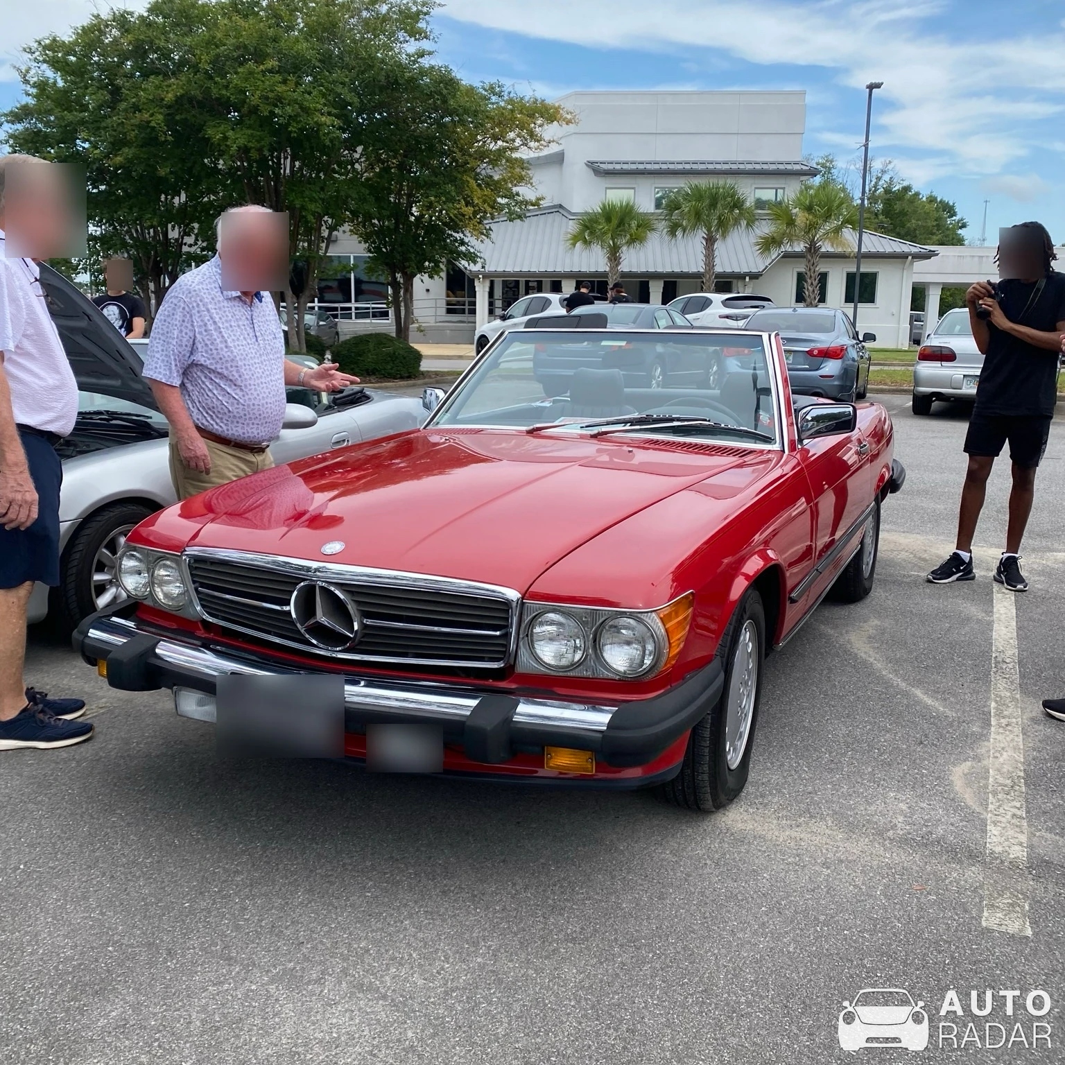 Mercedes-Benz 560 SL spotted in Pensacola