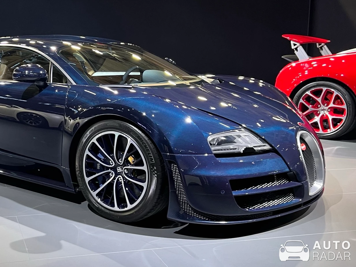 Bugatti Veyron 16.4 Super Sport spotted in Chennevières-lès-Louvres, France