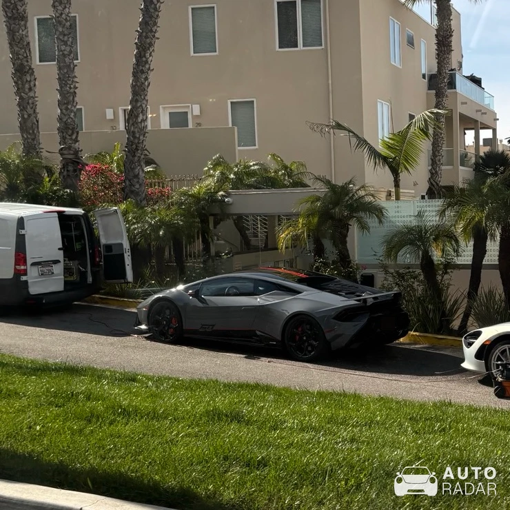 Lamborghini Huracán LP640-2 Tecnica spotted in Los Angeles, United States