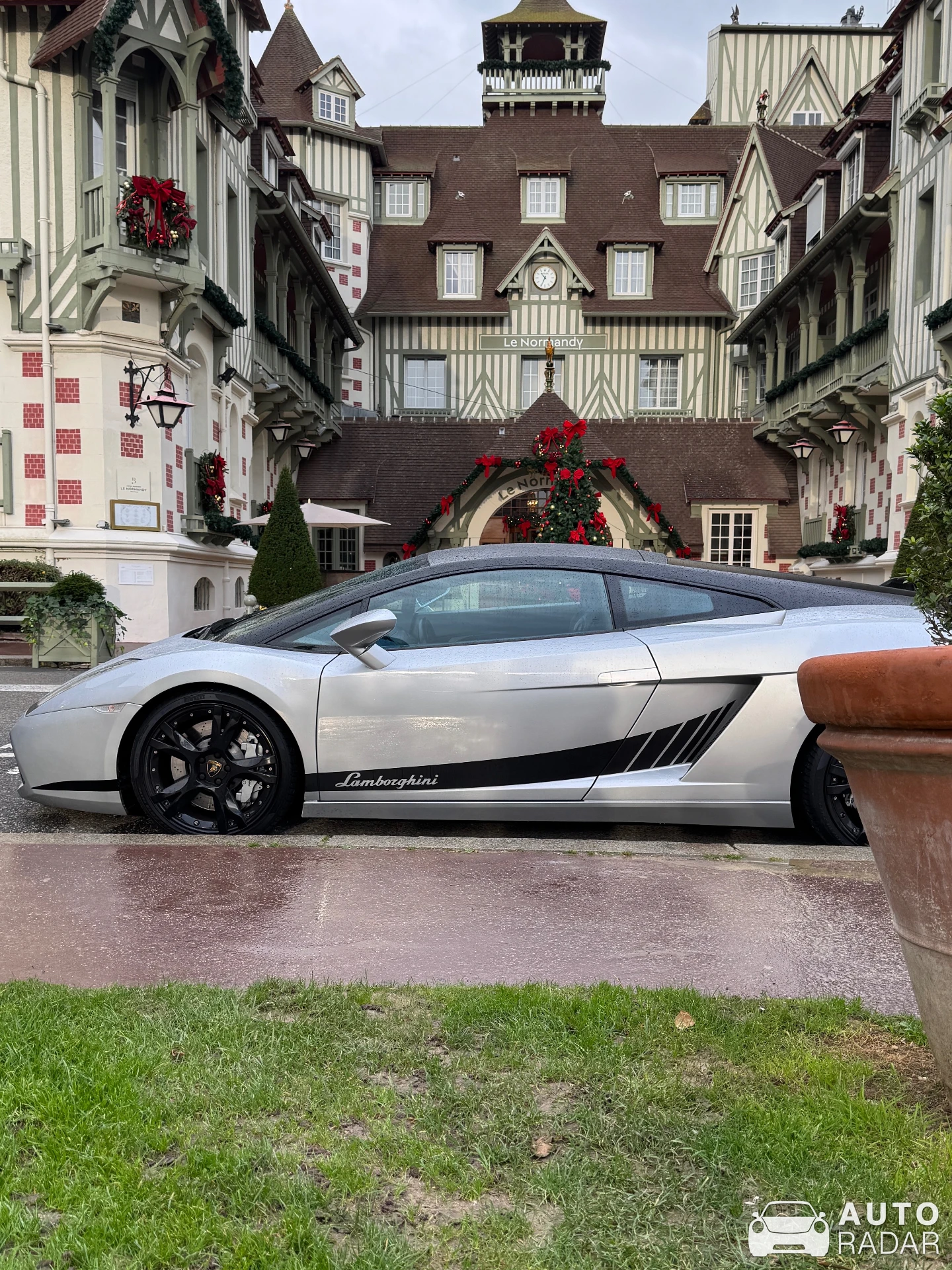 Lamborghini Gallardo LP550-2 spotted in Deauville, France