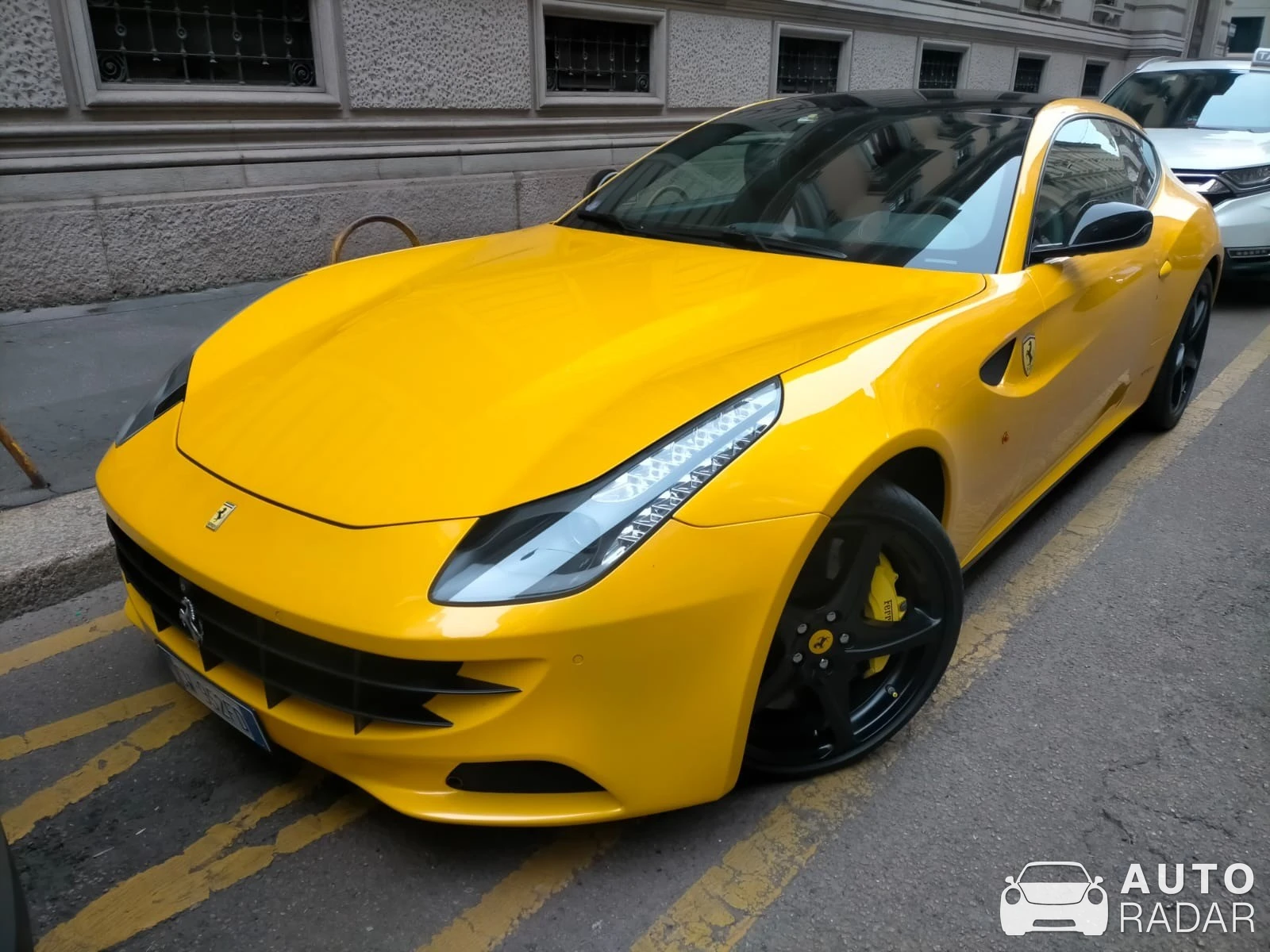 Ferrari FF spotted in Milano, Italy