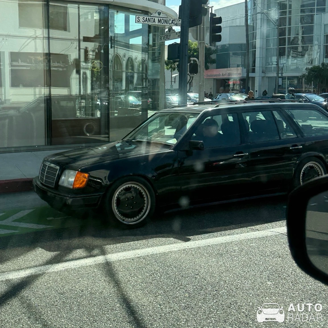 Mercedes-Benz E320 Wagon W124 spotted in Beverly Hills