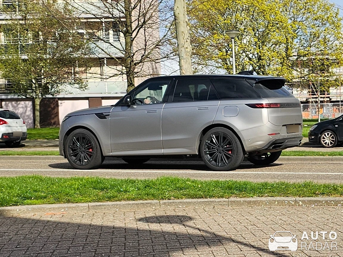 Land Rover Urban Range Rover Sport SVR 2018 spotted in Kerkrade