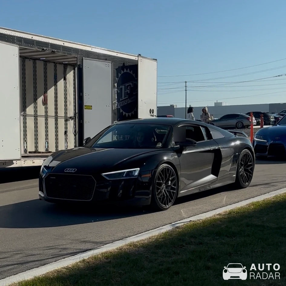 Audi R8 V10 Plus 2013 spotted in Ajax
