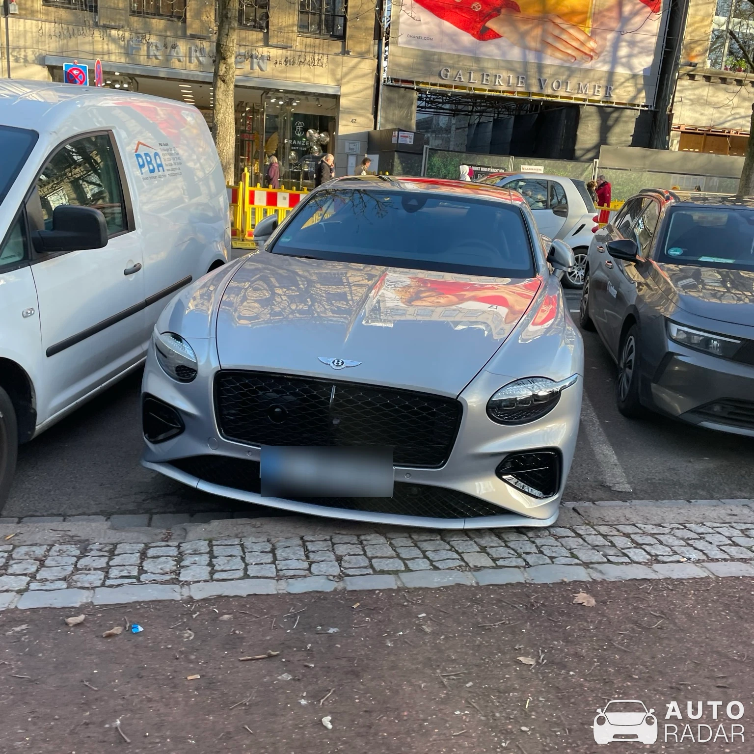 Bentley Flying Spur V8 2021 spotted in Düsseldorf
