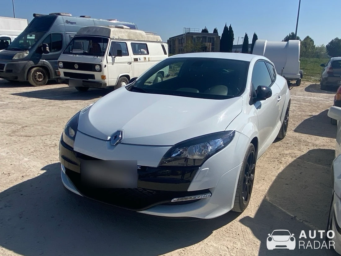 Renault Mégane III RS spotted in Avignon, France