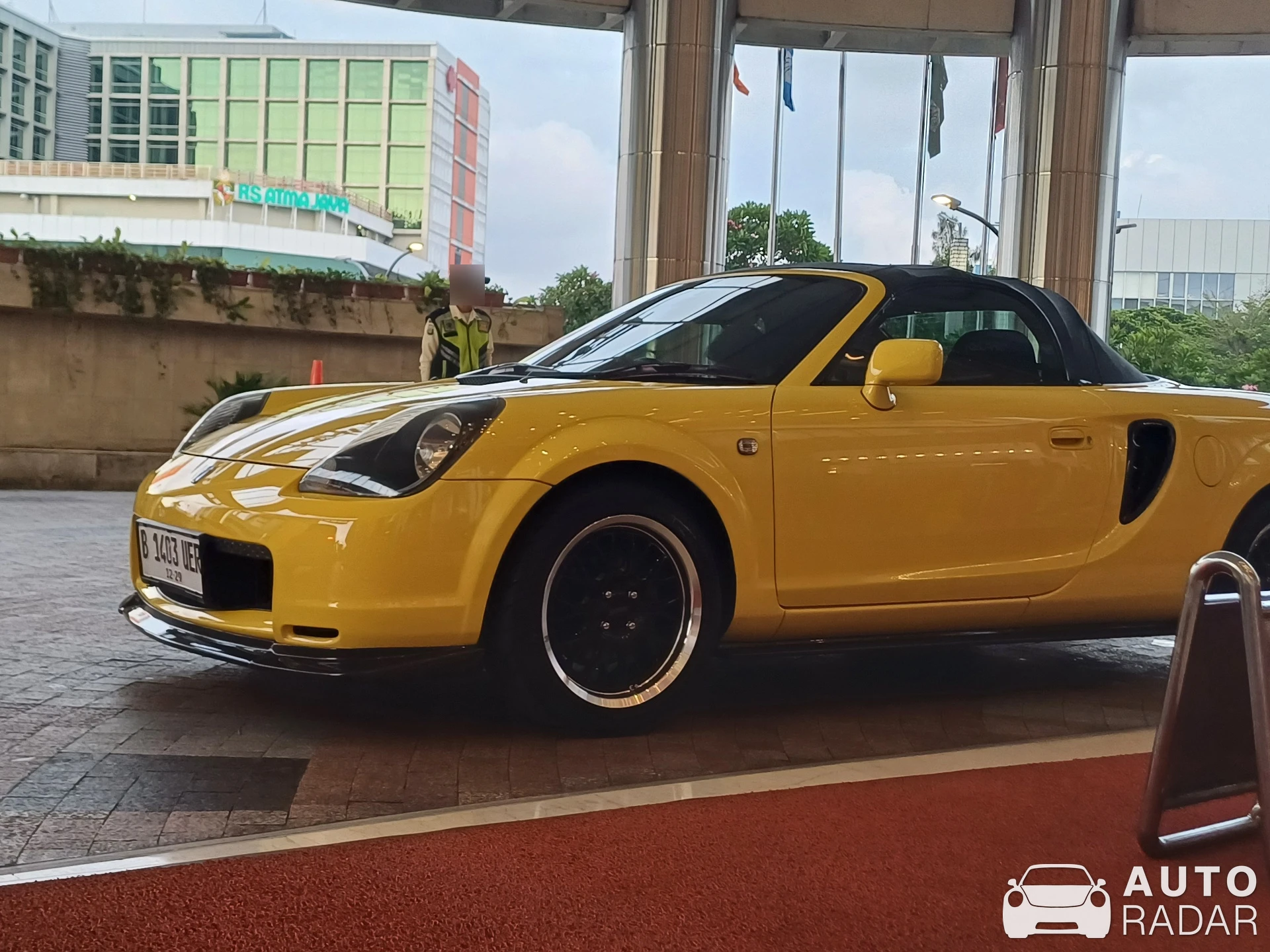 Toyota MR2 Spyder spotted in Jakarta Utara, Indonesia