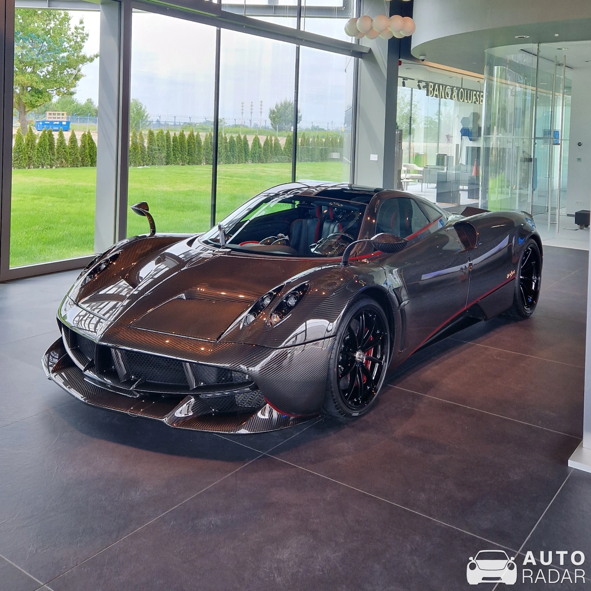 Pagani Huayra Carbon Edition spotted in Warszawa, Poland