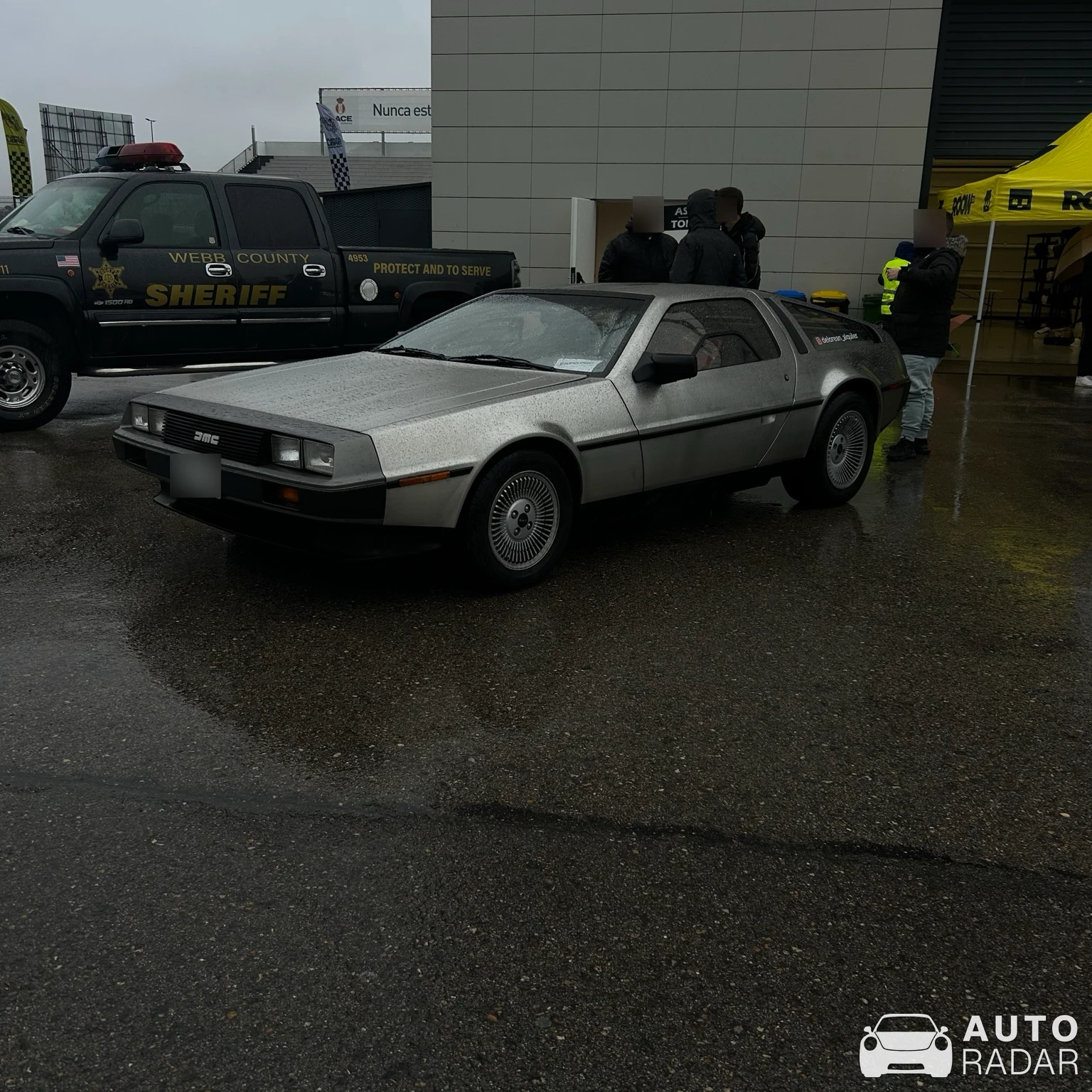 DeLorean DMC-12 spotted in Burgos, España
