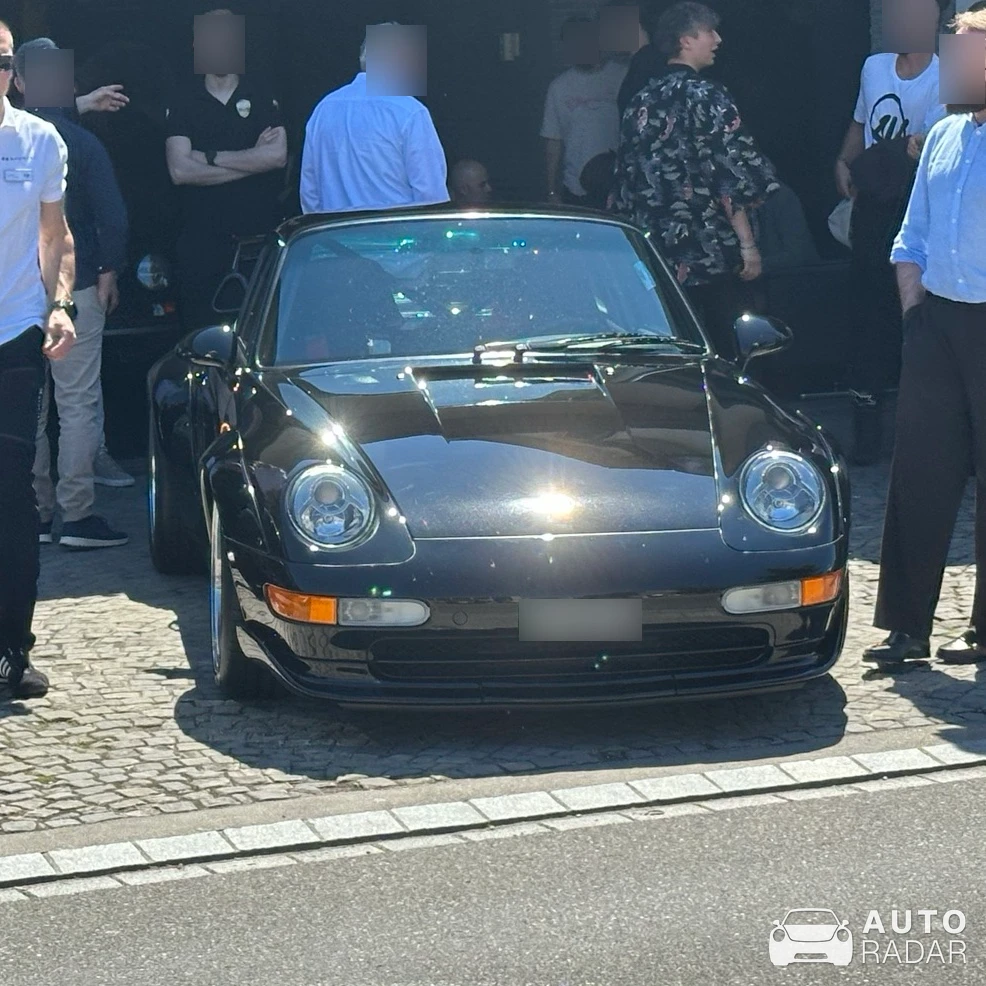 Porsche 993 Carrera S spotted in Rapperswil-Jona