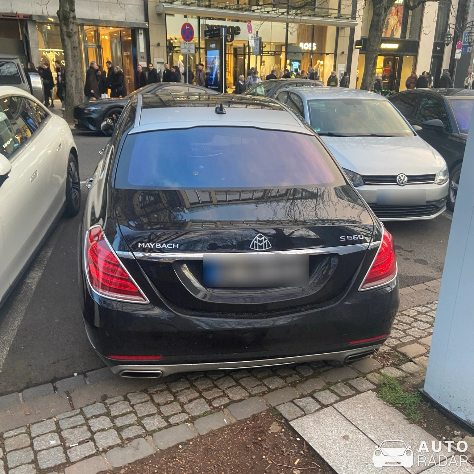 Mercedes-Maybach S 560 spotted in Düsseldorf, Deutschland