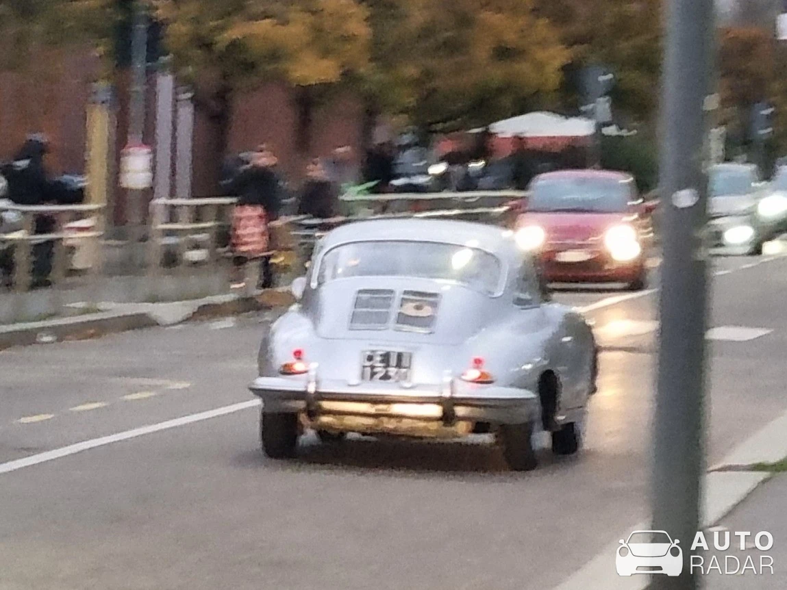 Porsche 356 spotted in Milano, Italia