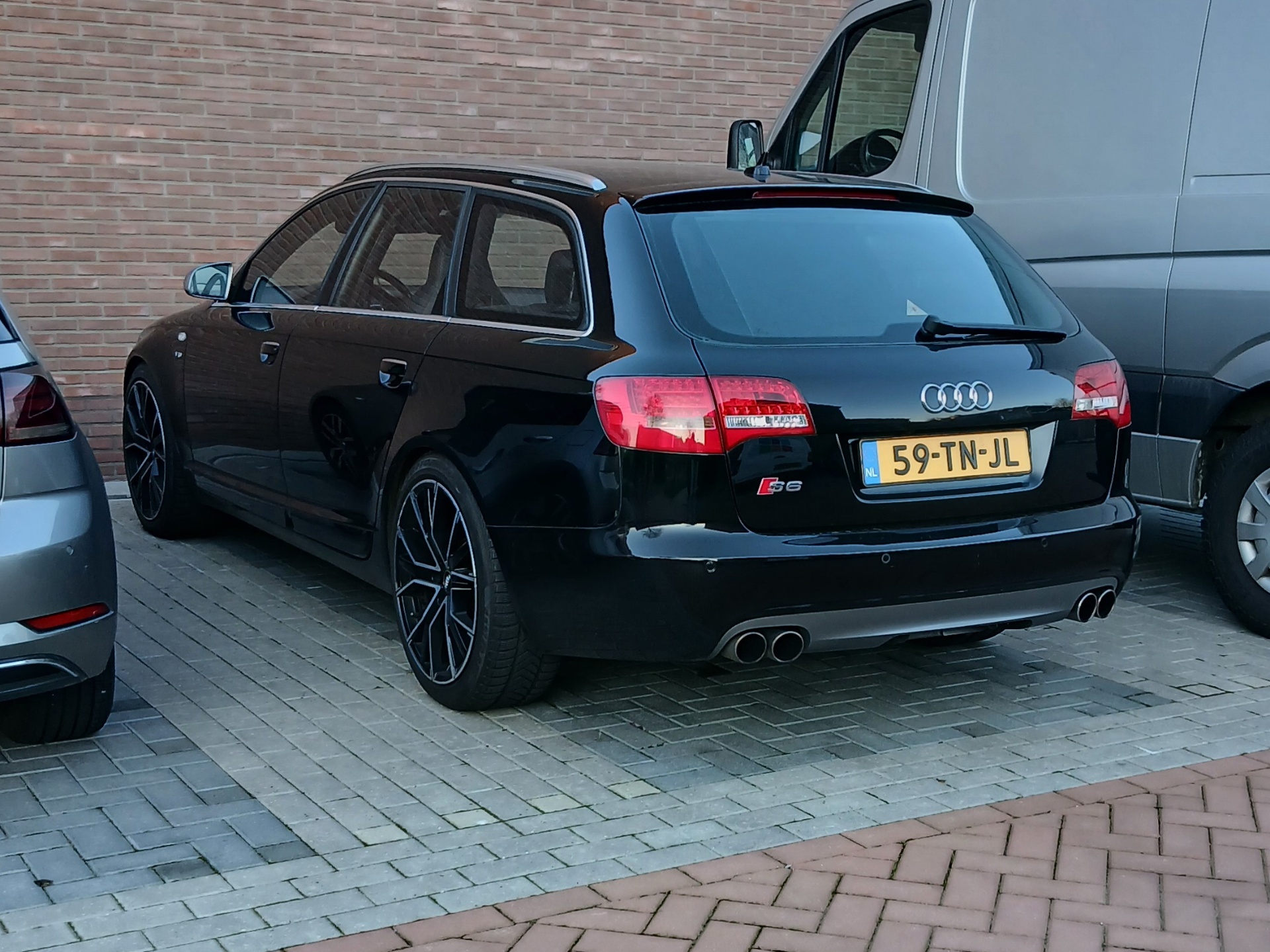 Audi S6 Avant C6
