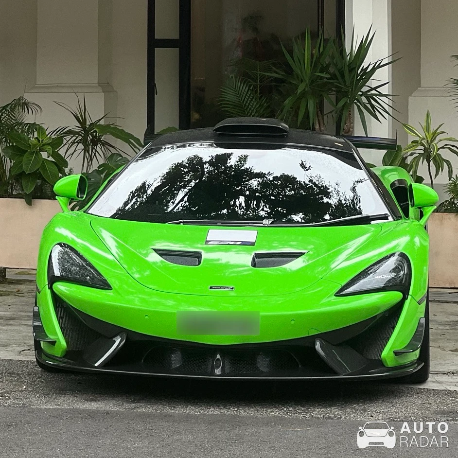 McLaren 620R spotted in Singapore, Singapore
