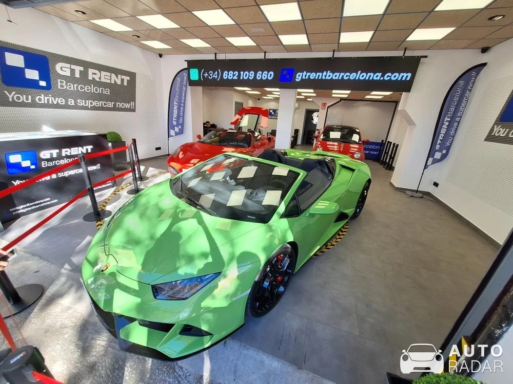 Lamborghini Huracán LP610-4 Spyder spotted in Barcelona, Spain