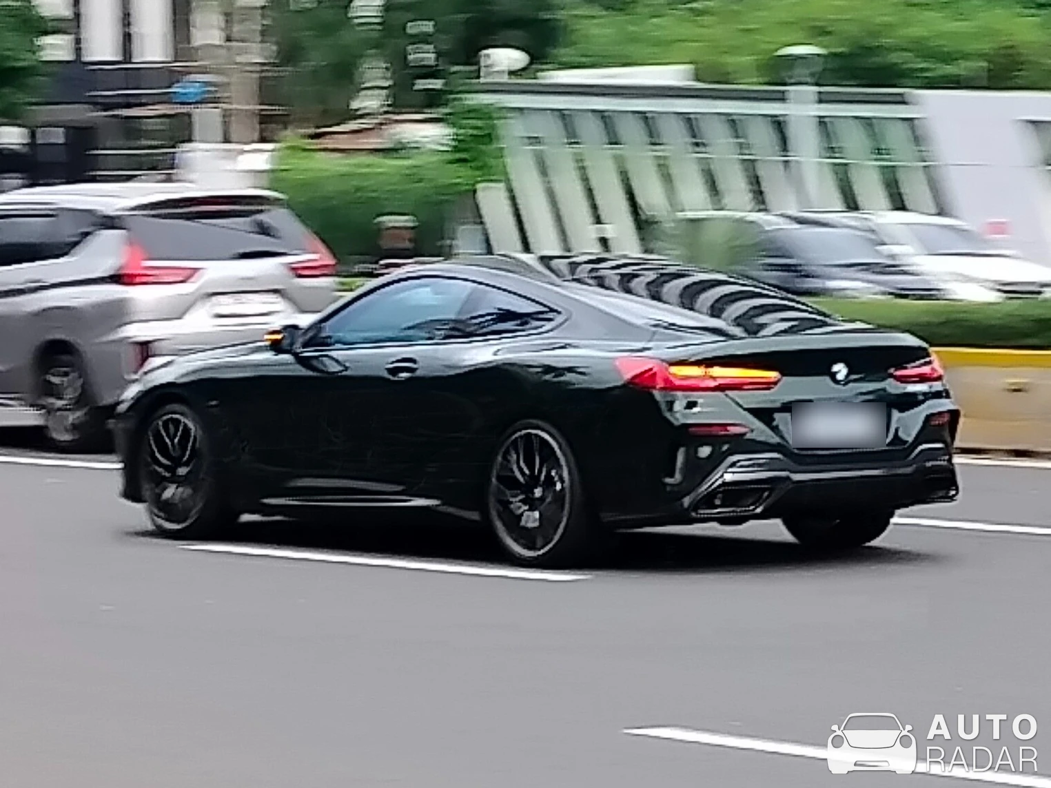 BMW 8 Series Coupé G15 spotted in South Jakarta City, Indonesia
