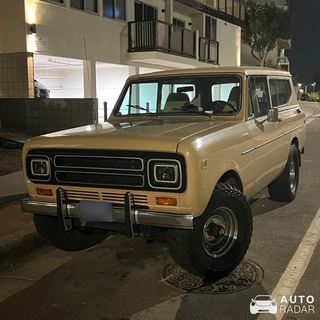 International Harvester Scout II spotted in Manhattan Beach