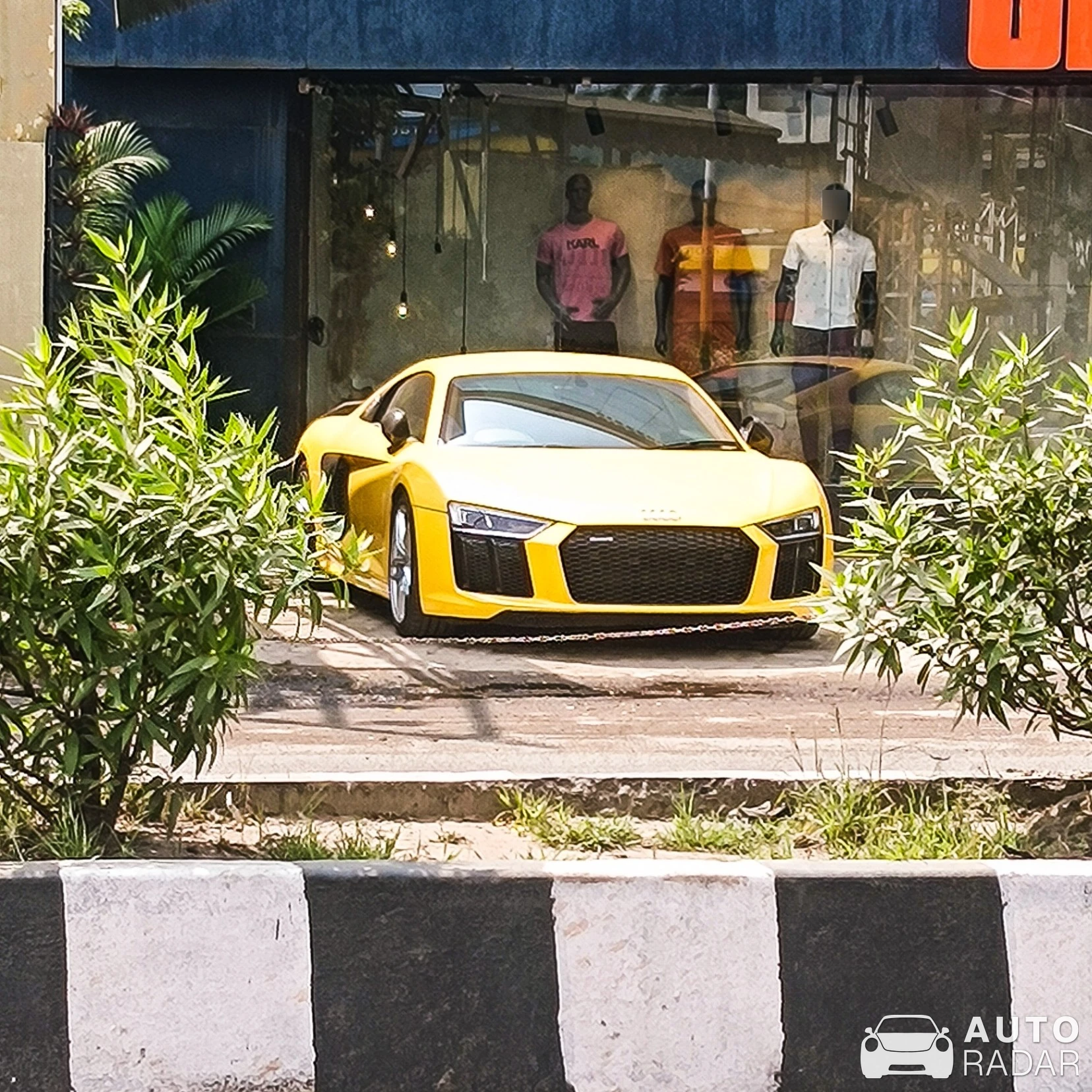 Audi R8 V10 spotted in Vadodara, India