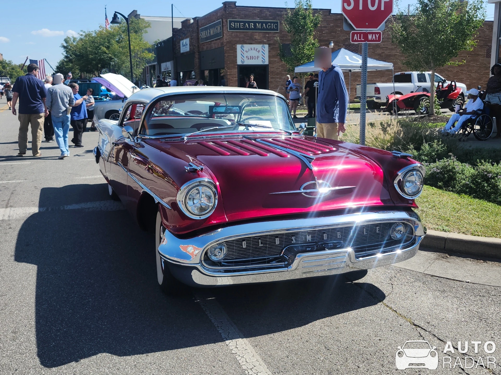 Oldsmobile Super 88 spotted in Beech Grove