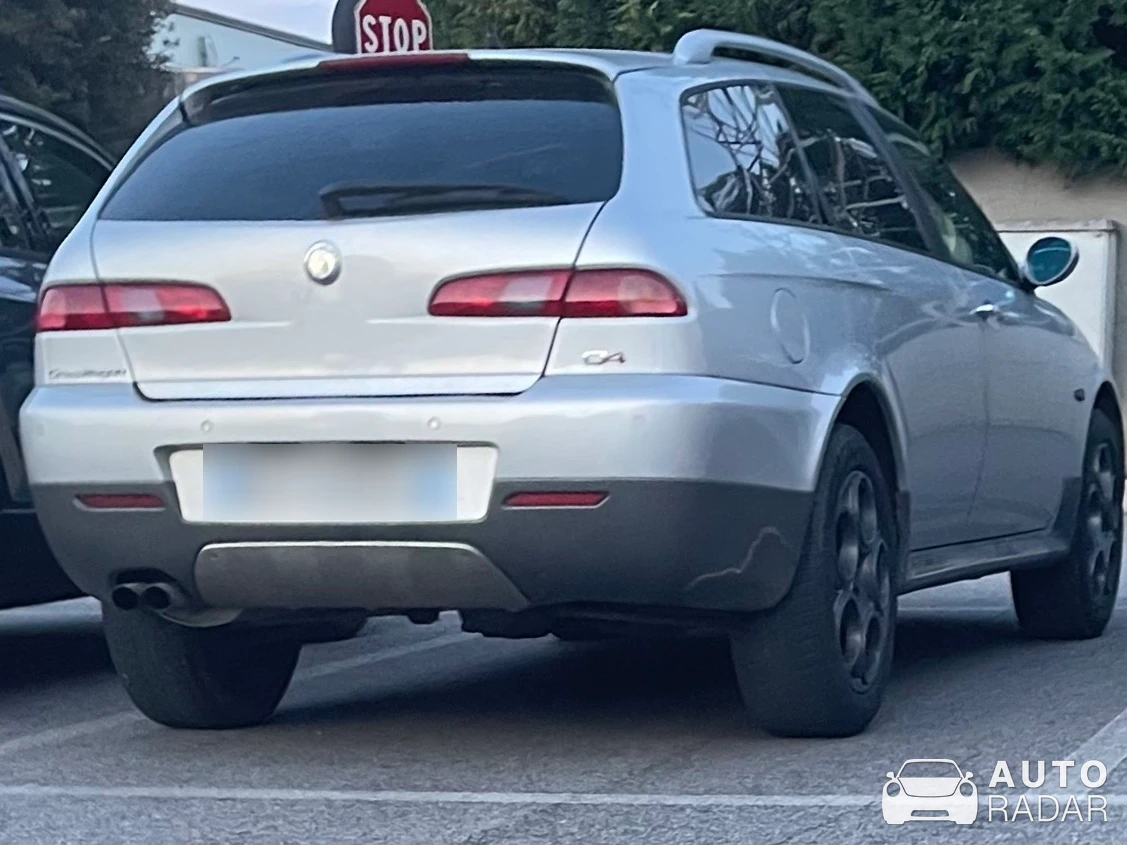 Alfa Romeo 156 Crosswagon Q4 spotted in Scorzè